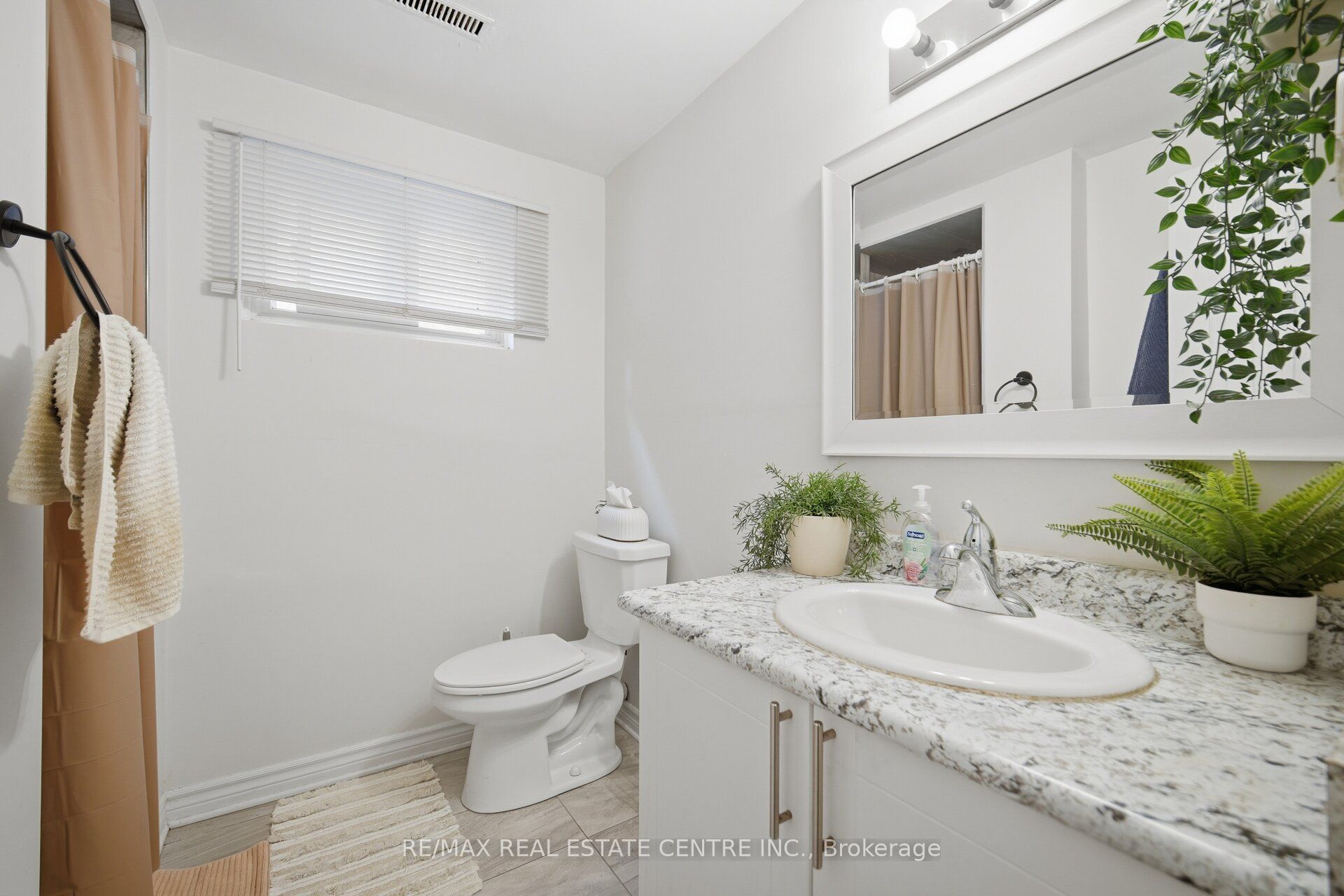 10 Major Oaks Drive Property Photo 34