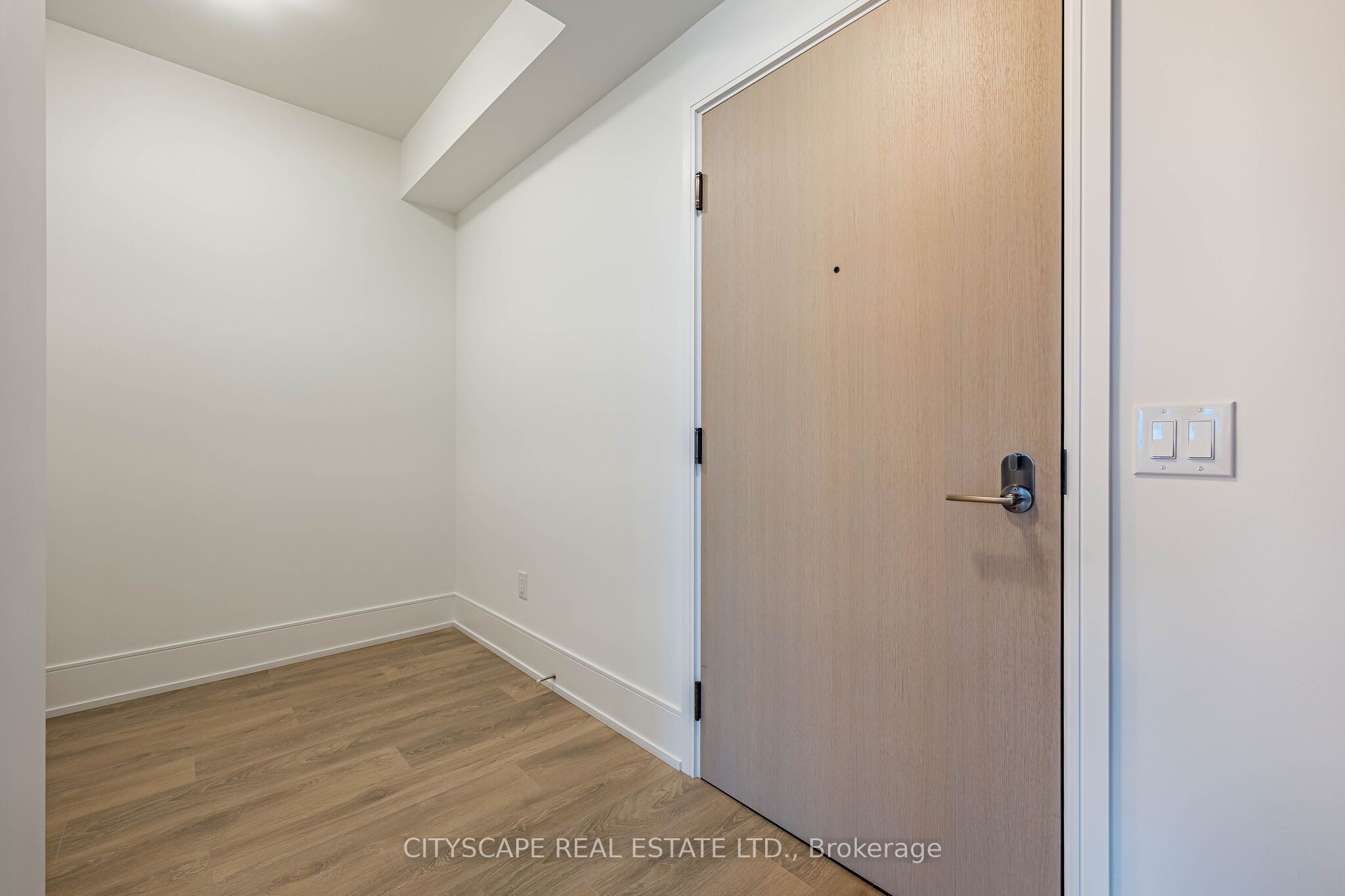 2450 Bloor Street W 316 Property Photo 8