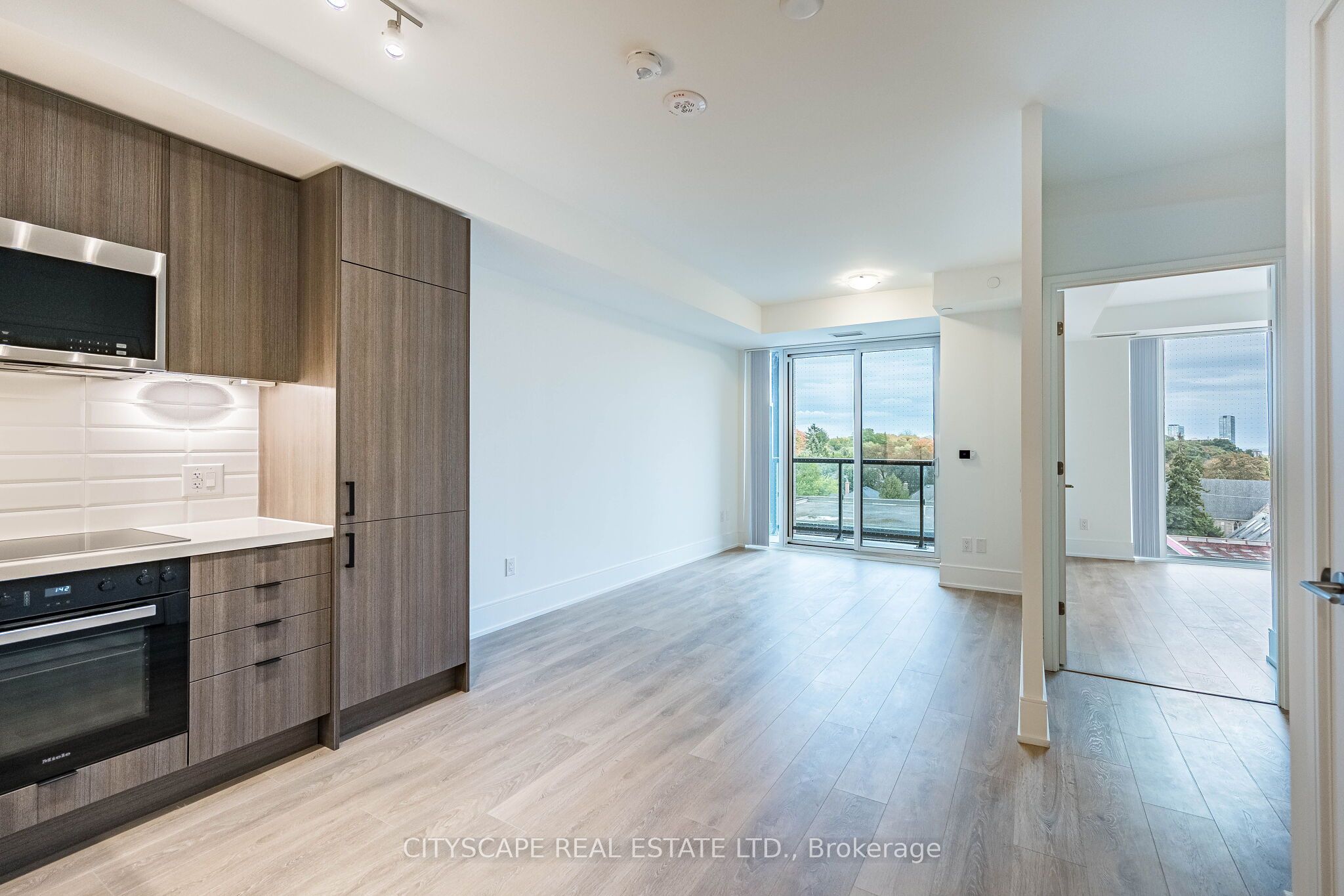 2450 Bloor Street W 316 Property Photo 10