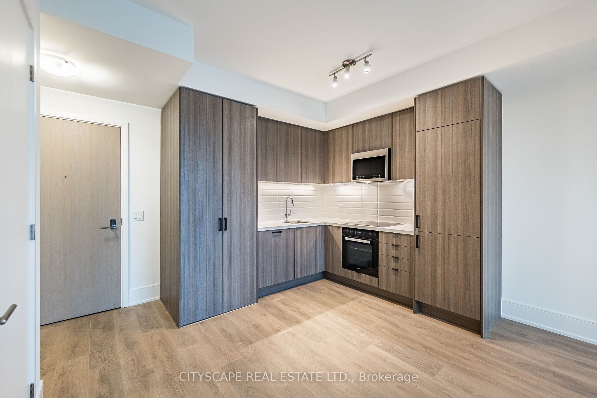 2450 Bloor Street W 316 Property Photo 13