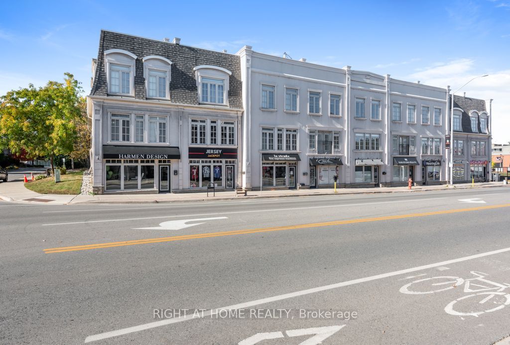 121 Lakeshore Road W 5