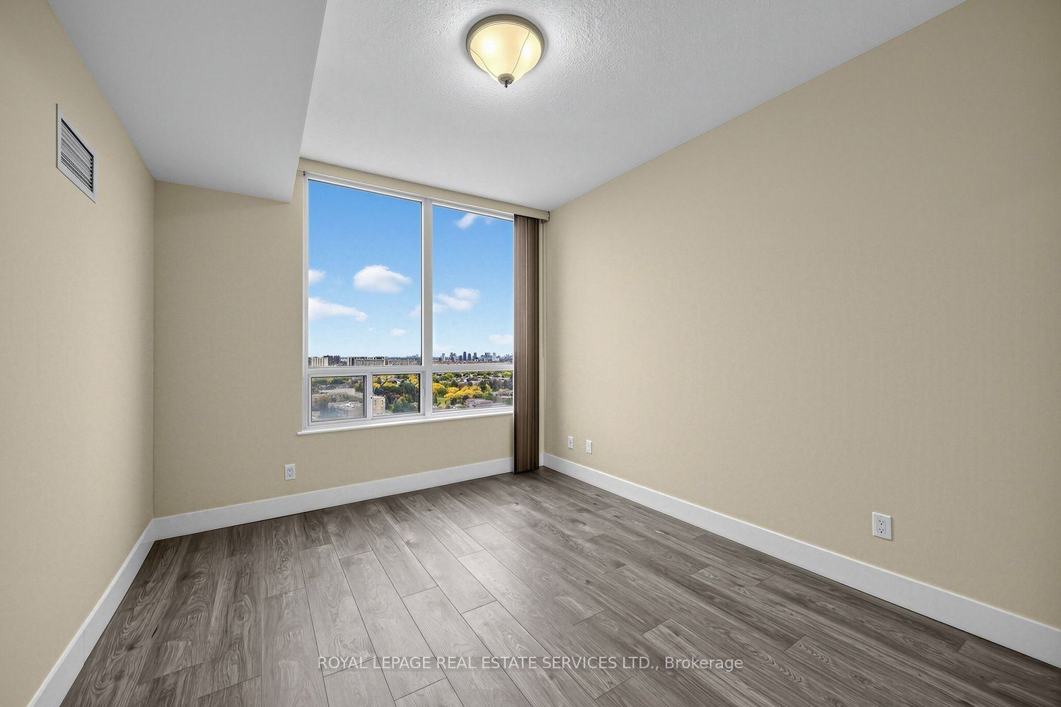 1359 Rathburn Road E 1704 Property Photo 18