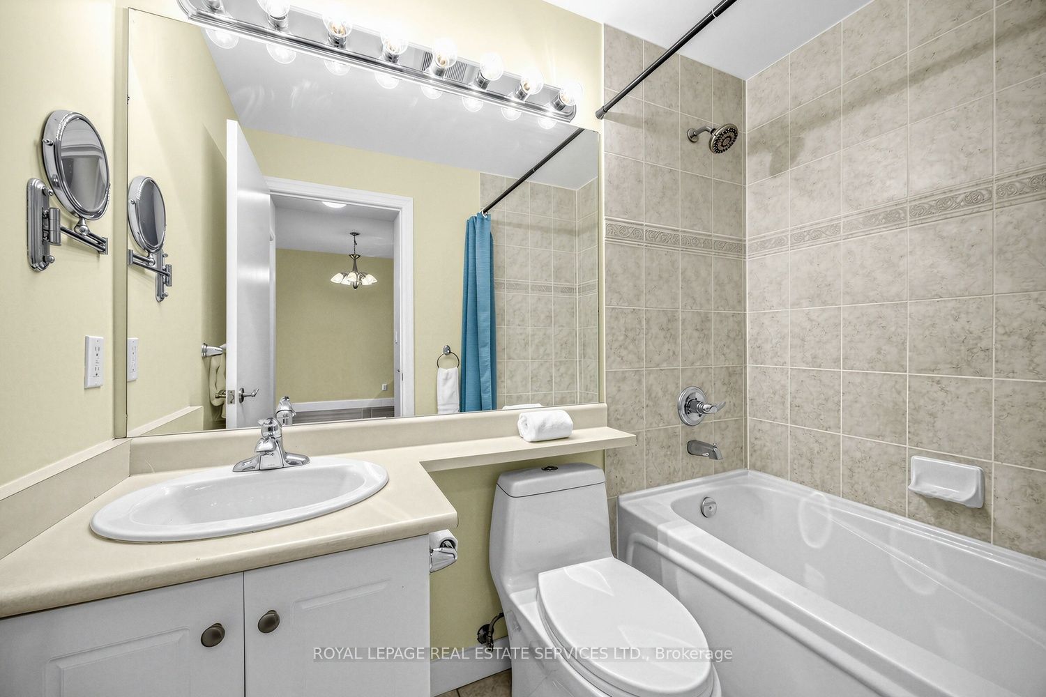 1359 Rathburn Road E 1704 Property Photo 22