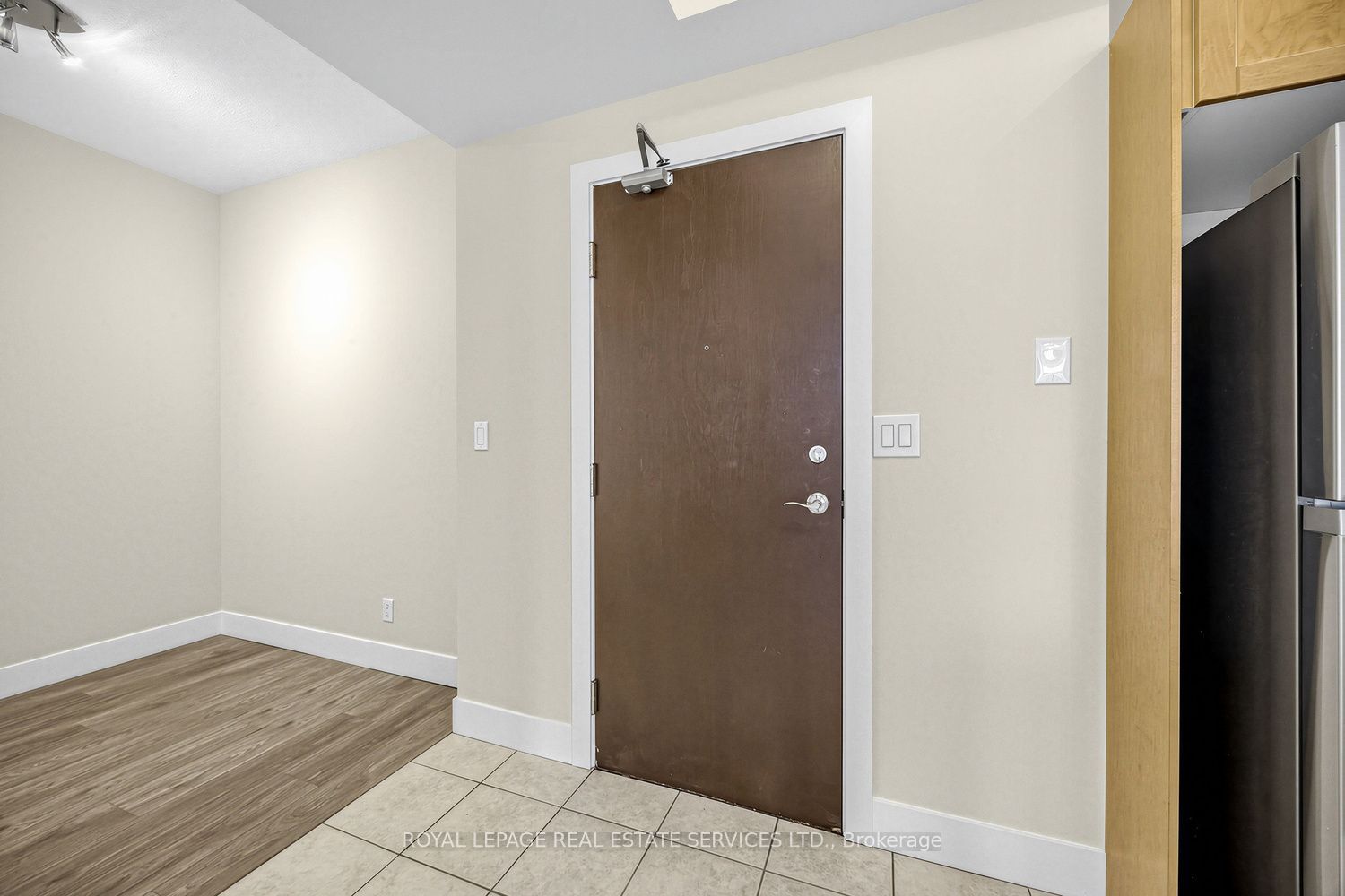 1359 Rathburn Road E 1704 Property Photo 28