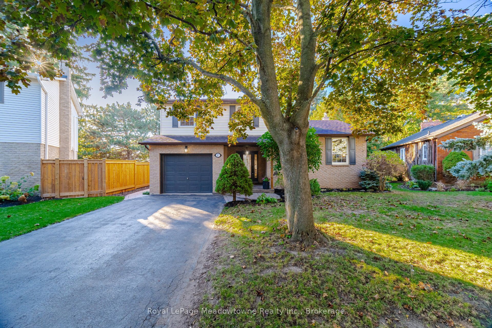 322 Kingsway Place Property Photo 1