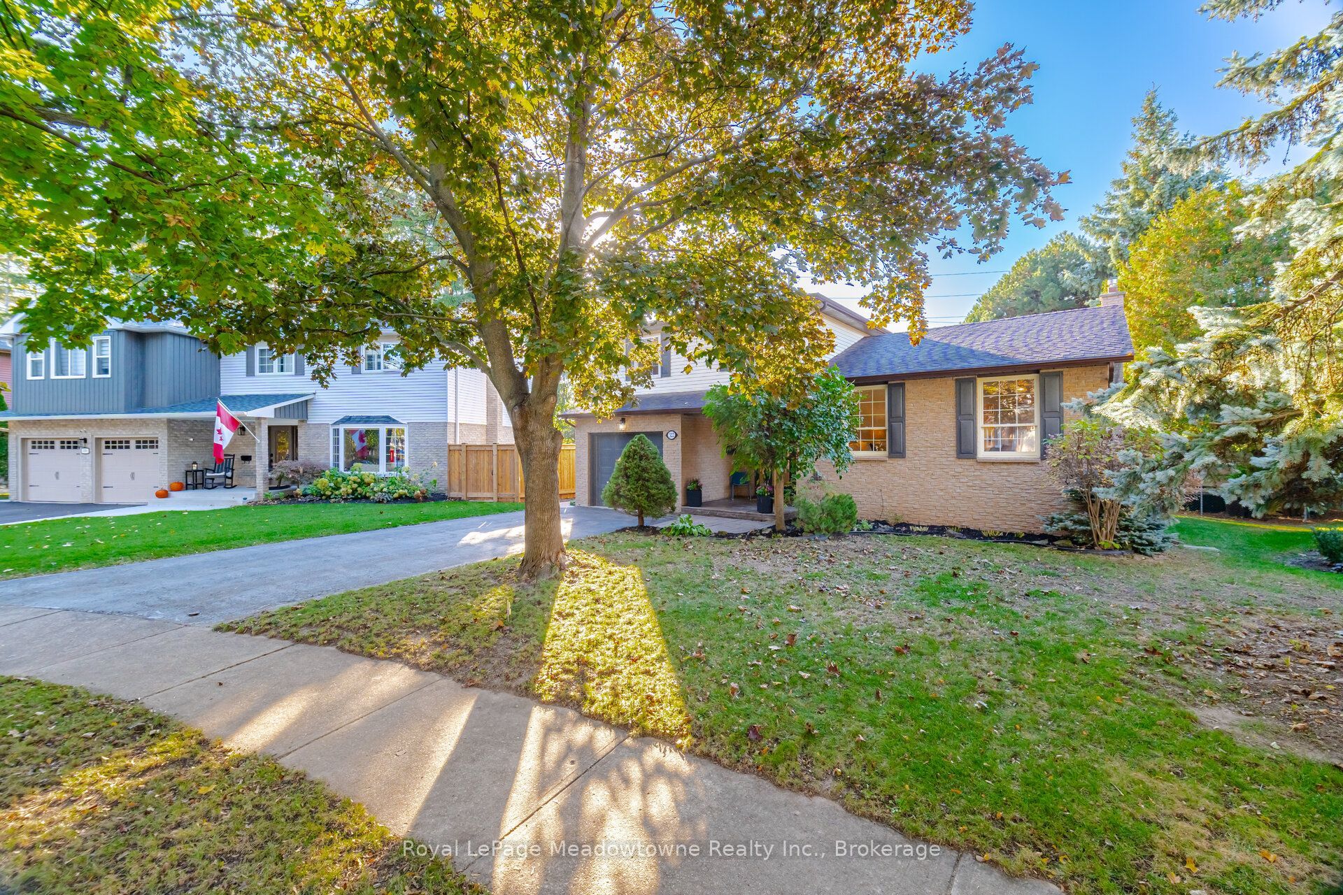 322 Kingsway Place Property Photo 2
