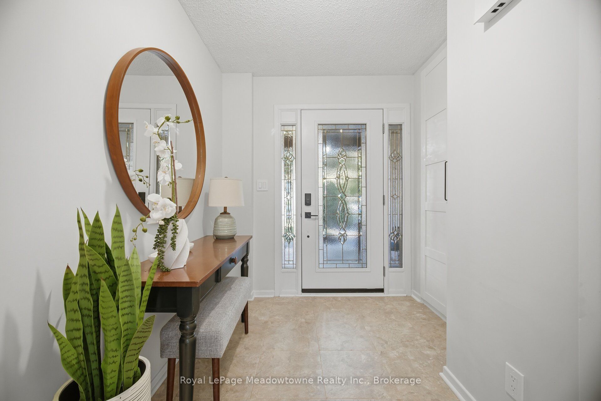 322 Kingsway Place Property Photo 5