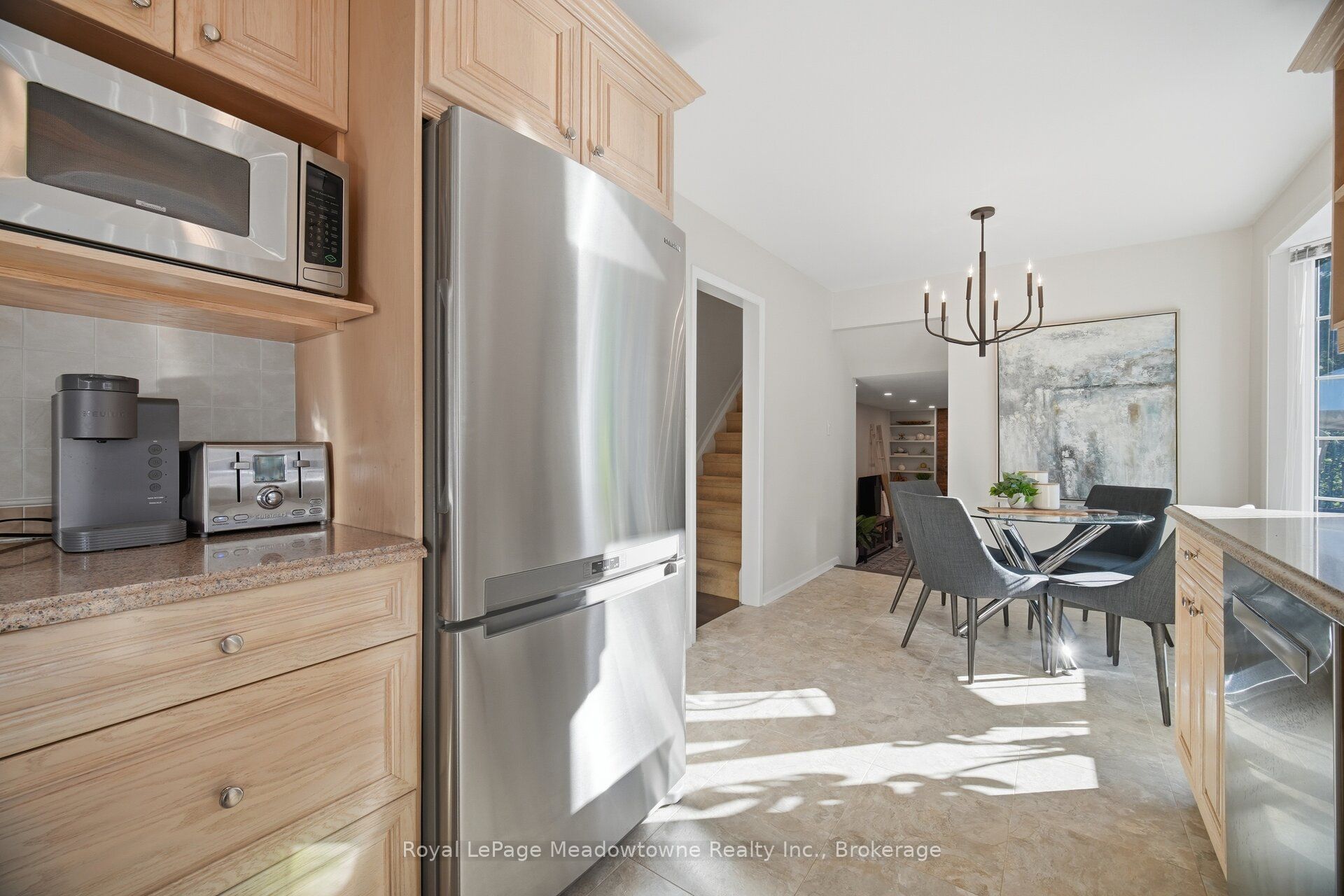 322 Kingsway Place Property Photo 16