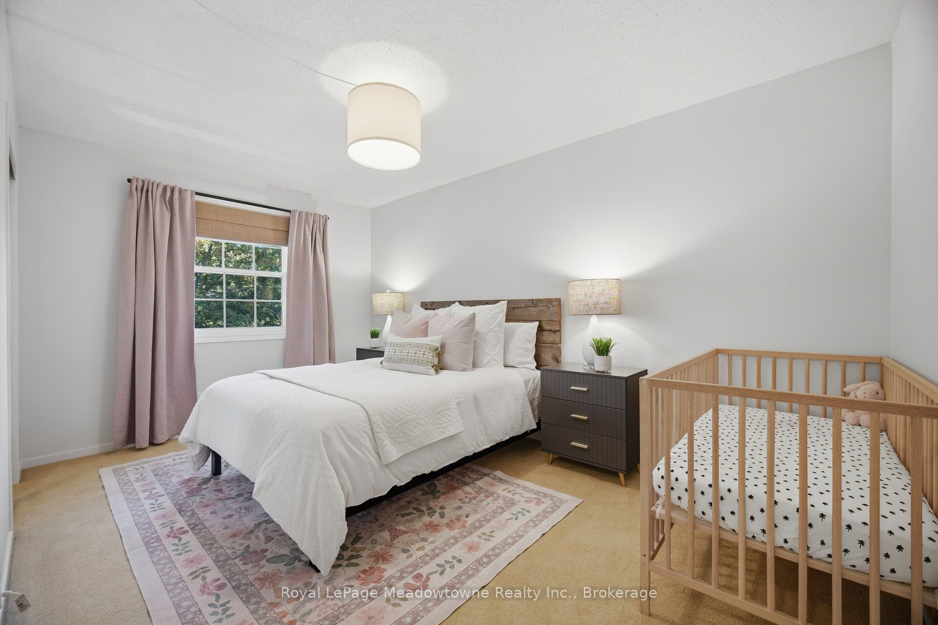 322 Kingsway Place Property Photo 27
