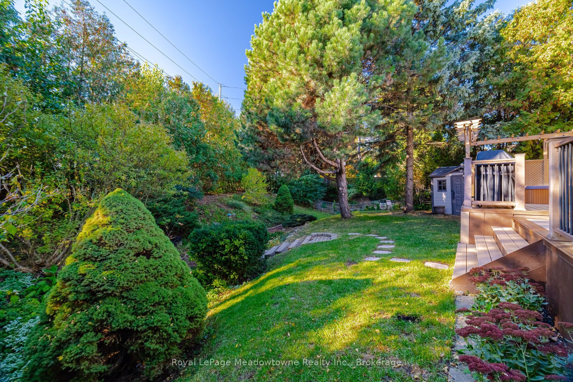 322 Kingsway Place Property Photo 42