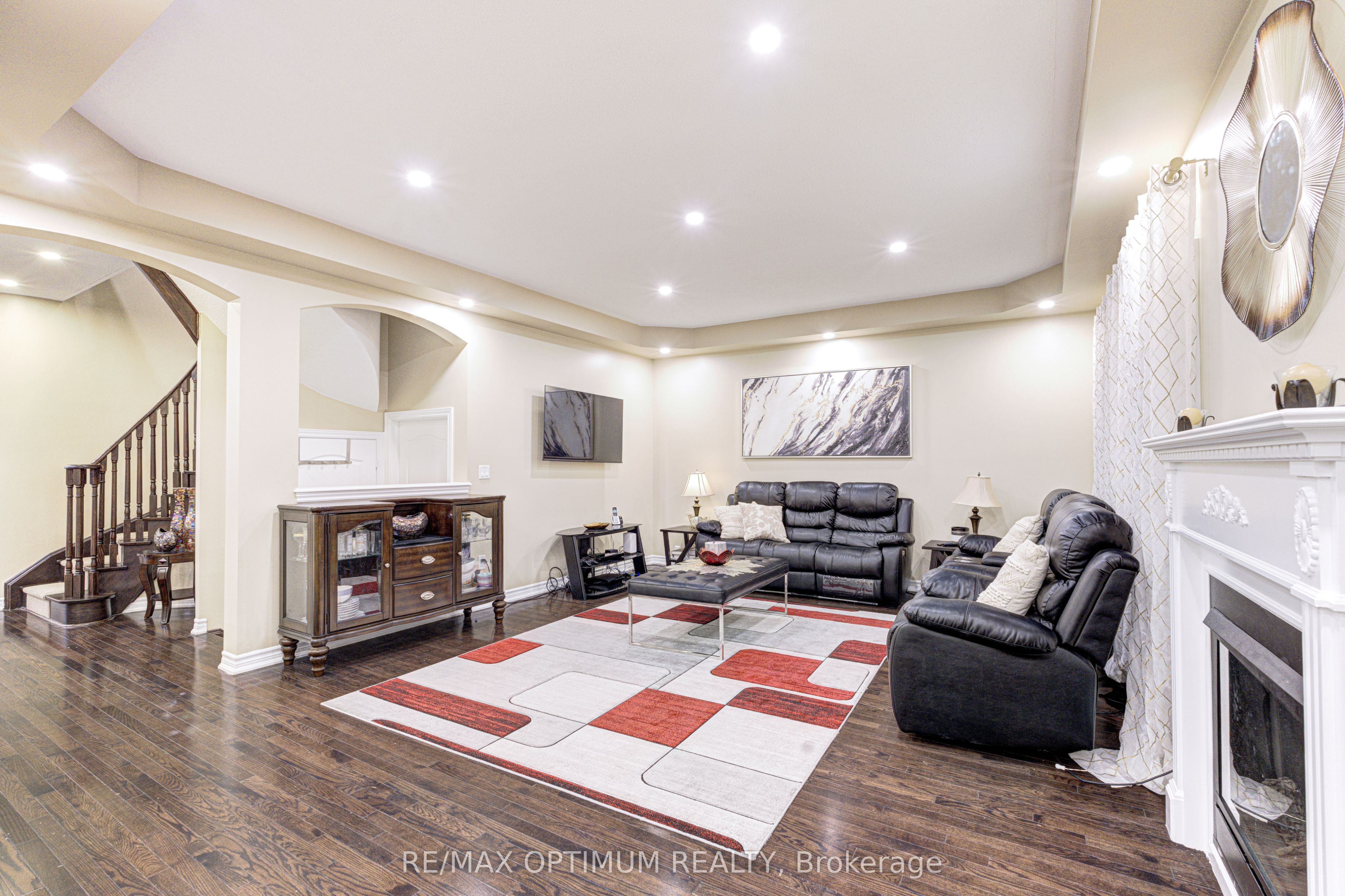 17 Elmcrest Drive Property Photo 12