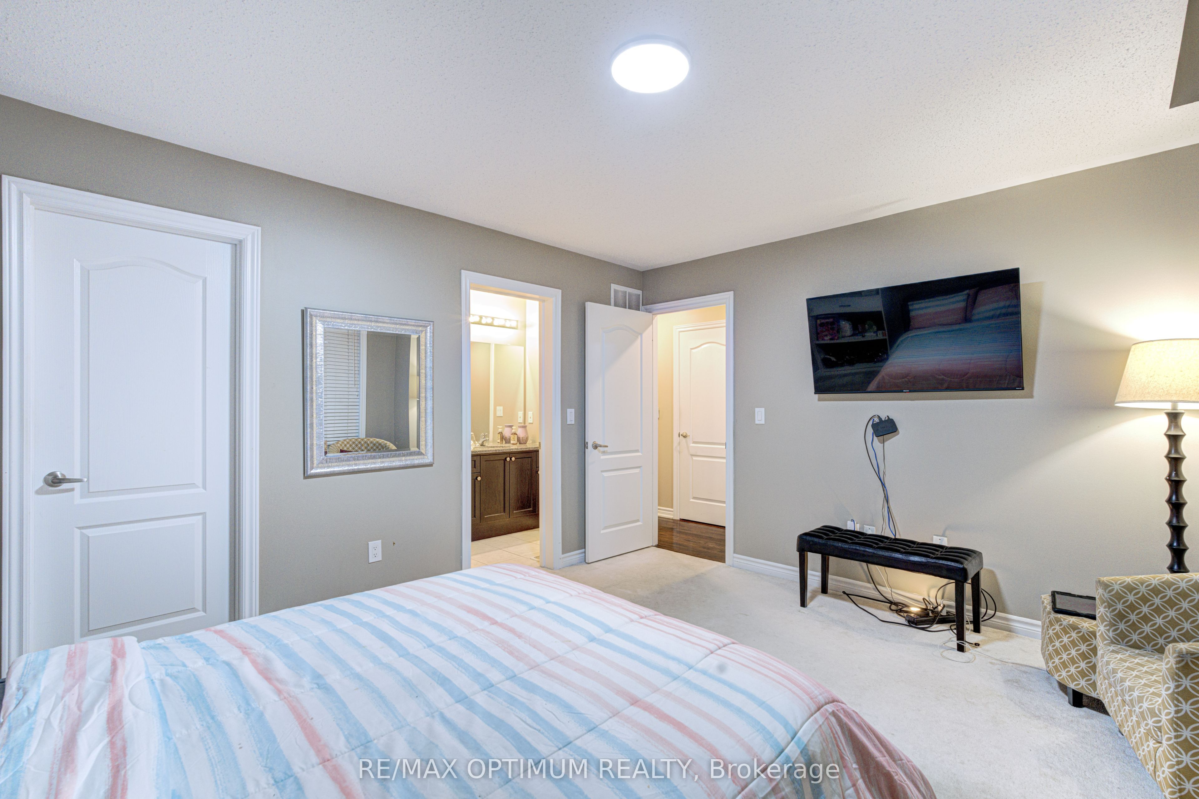 17 Elmcrest Drive Property Photo 39