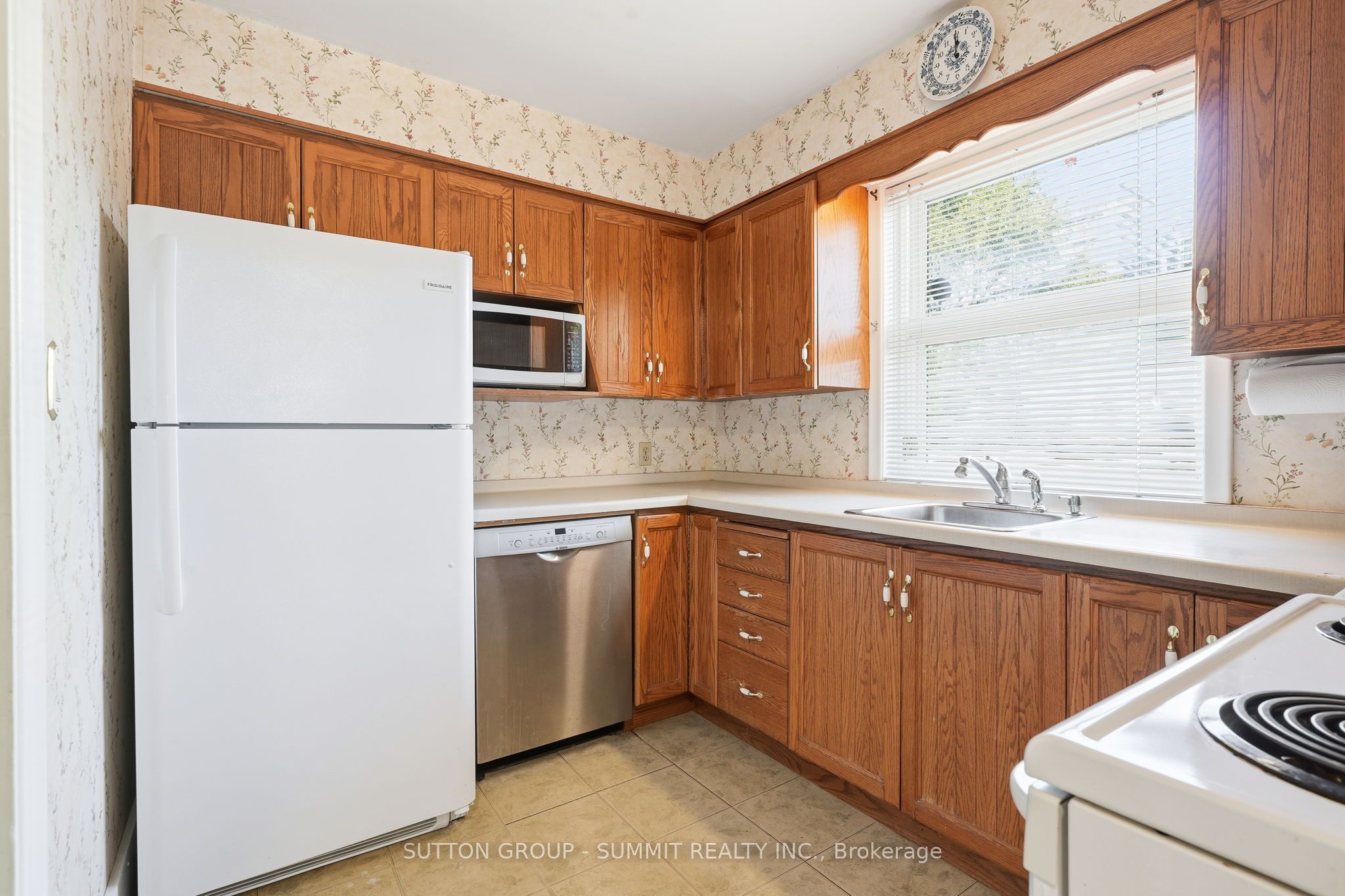 2117 Maplewood Drive Property Photo 12