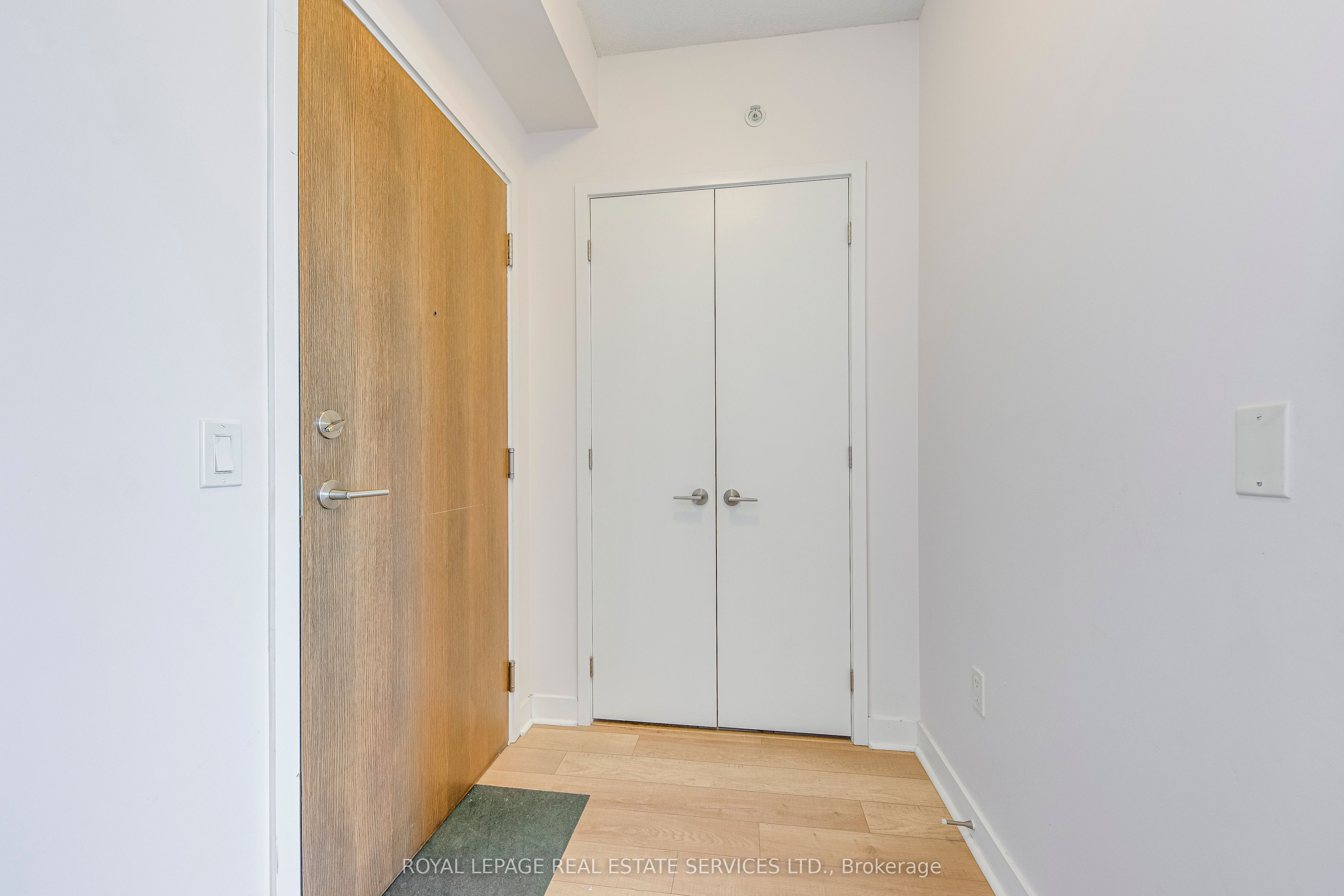 3975 Grand Park Drive 910 Property Photo 6