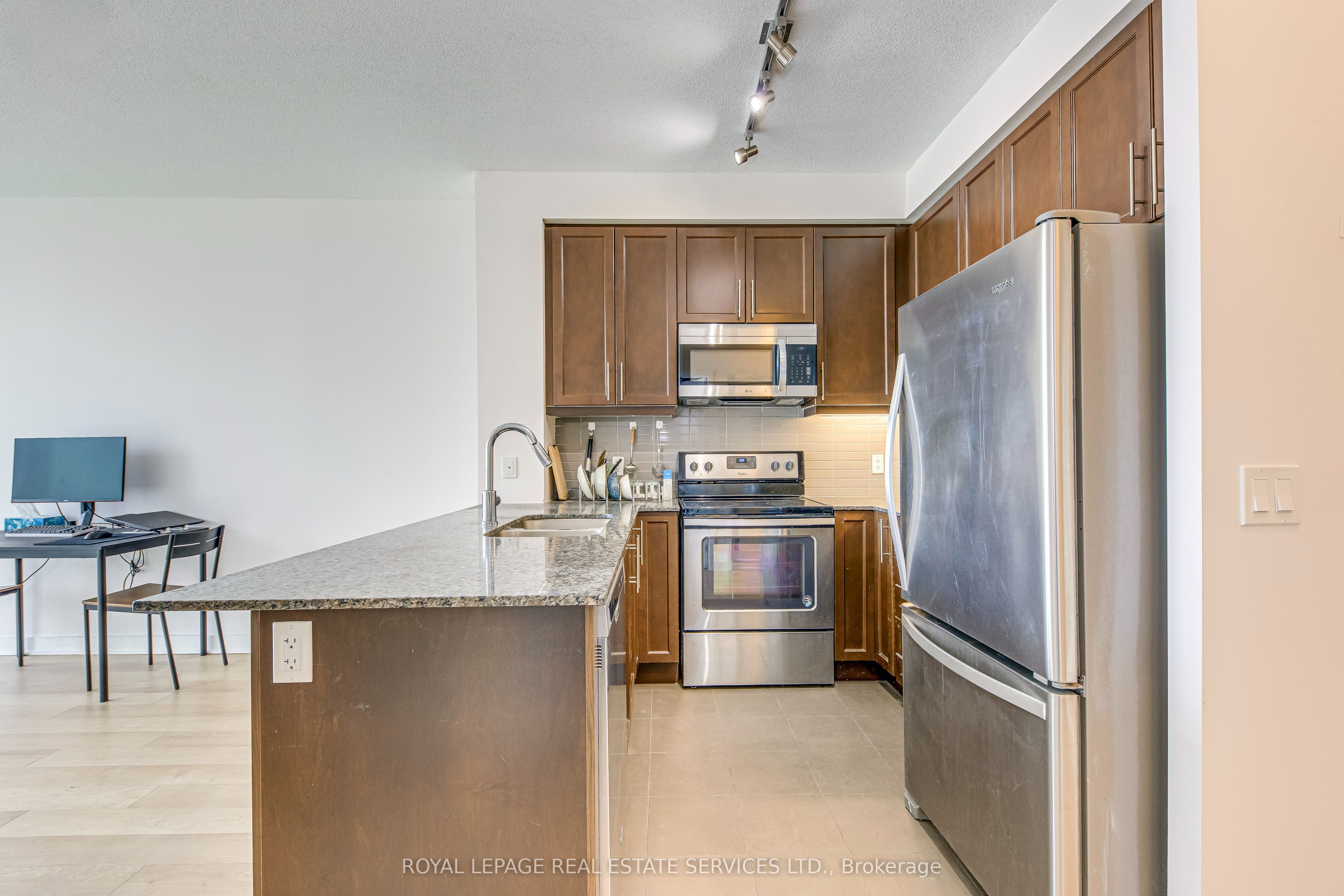 3975 Grand Park Drive 910 Property Photo 11