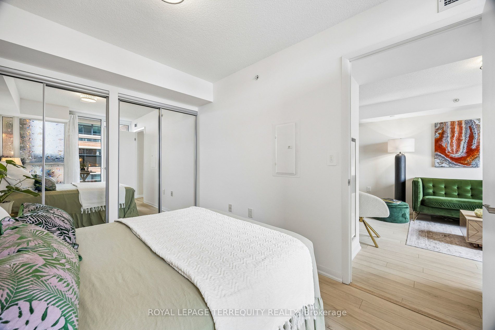 3091 Dufferin Street 524 Property Photo 16