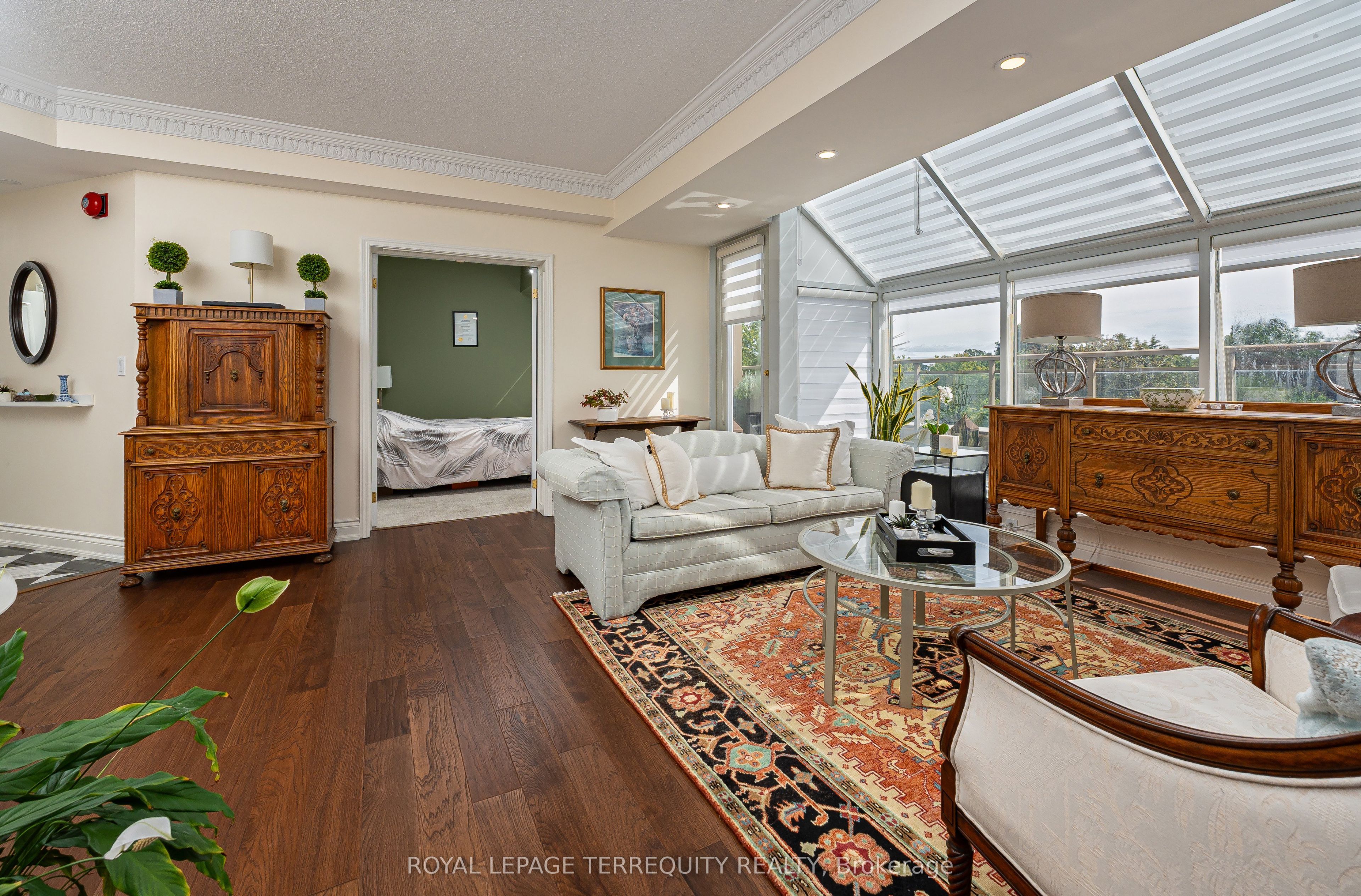935 Royal York Road 407 Property Photo 8