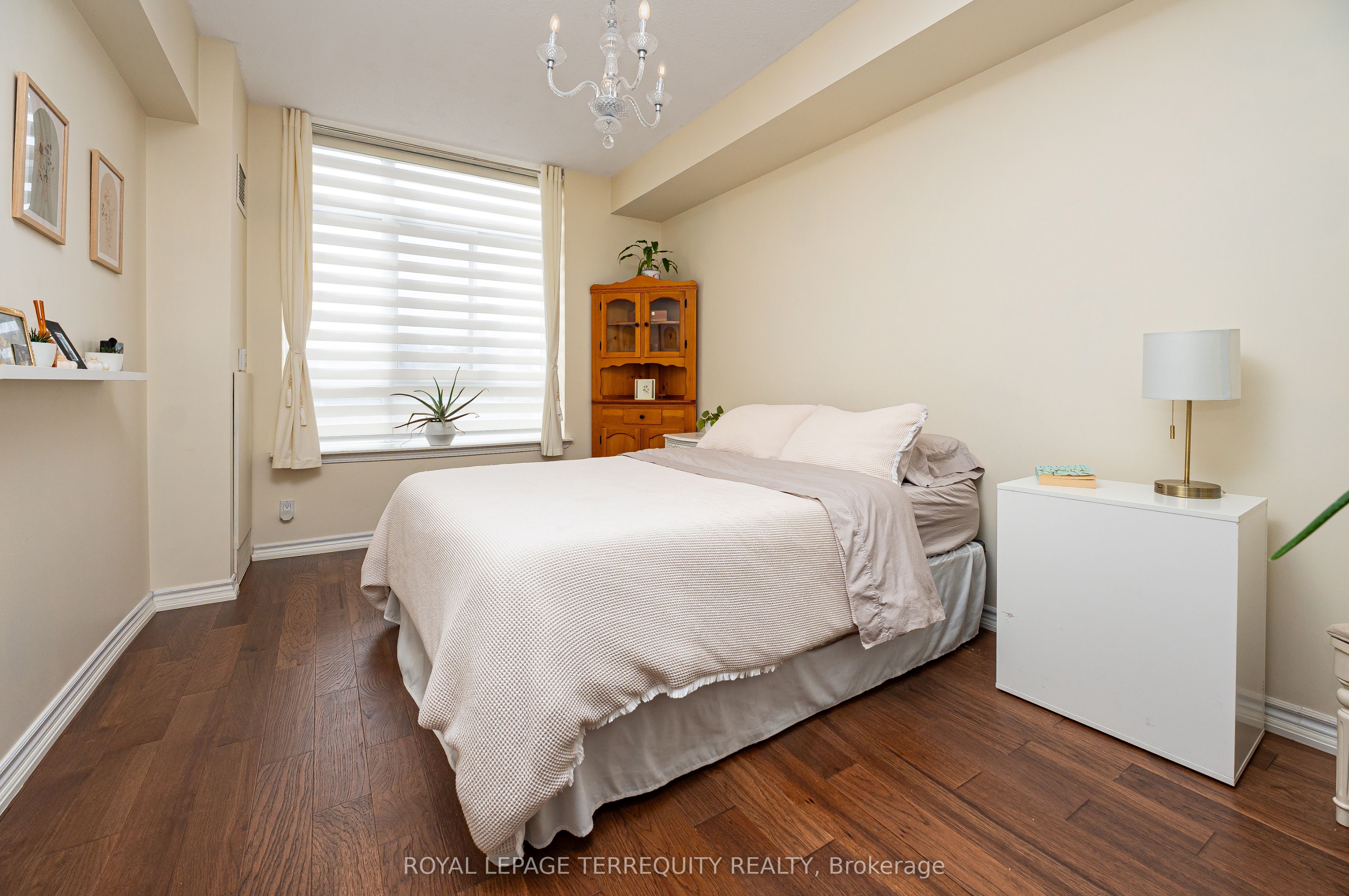935 Royal York Road 407 Property Photo 26