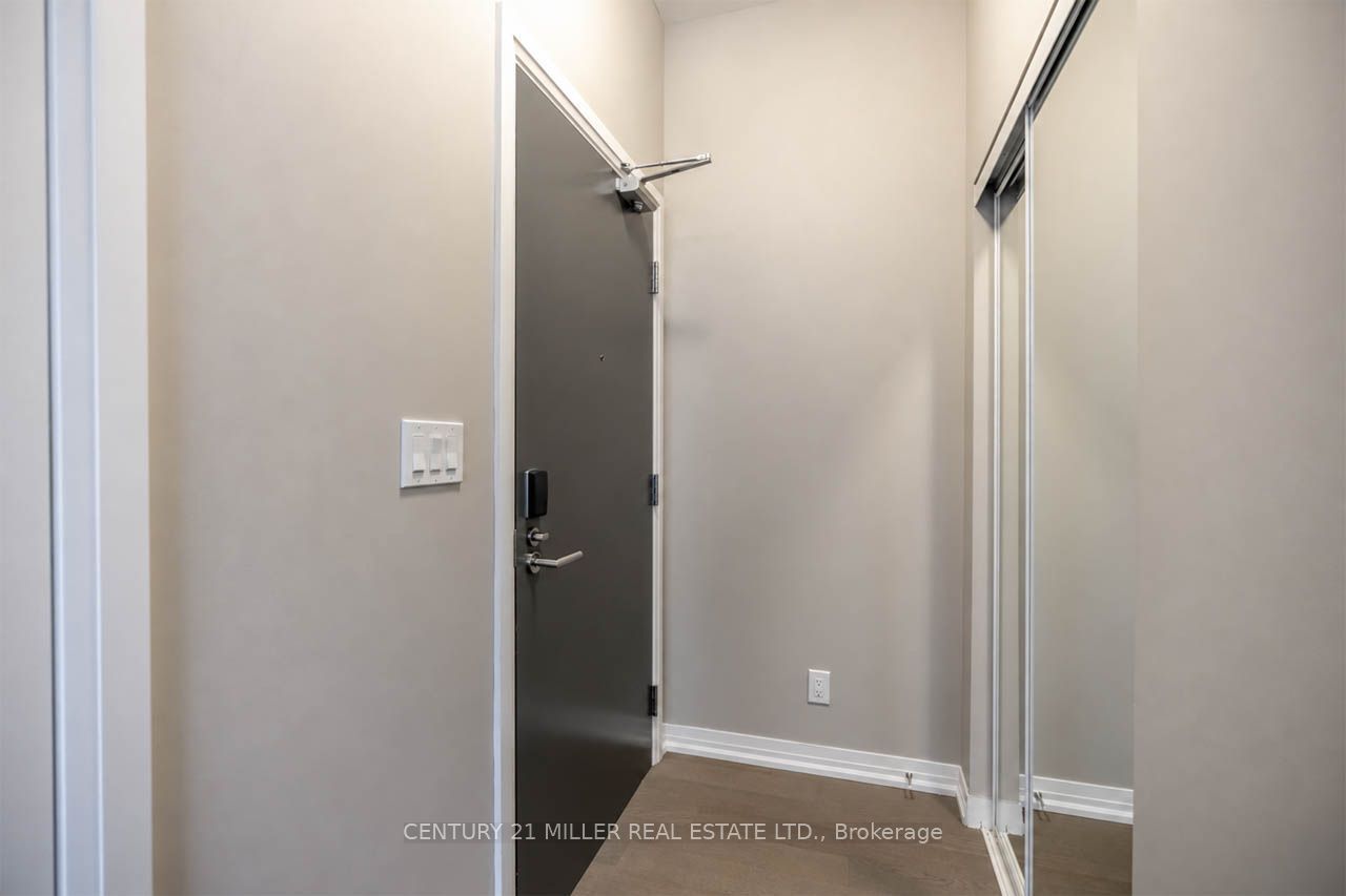 3285 Carding Mill Trail 106 Property Photo 2