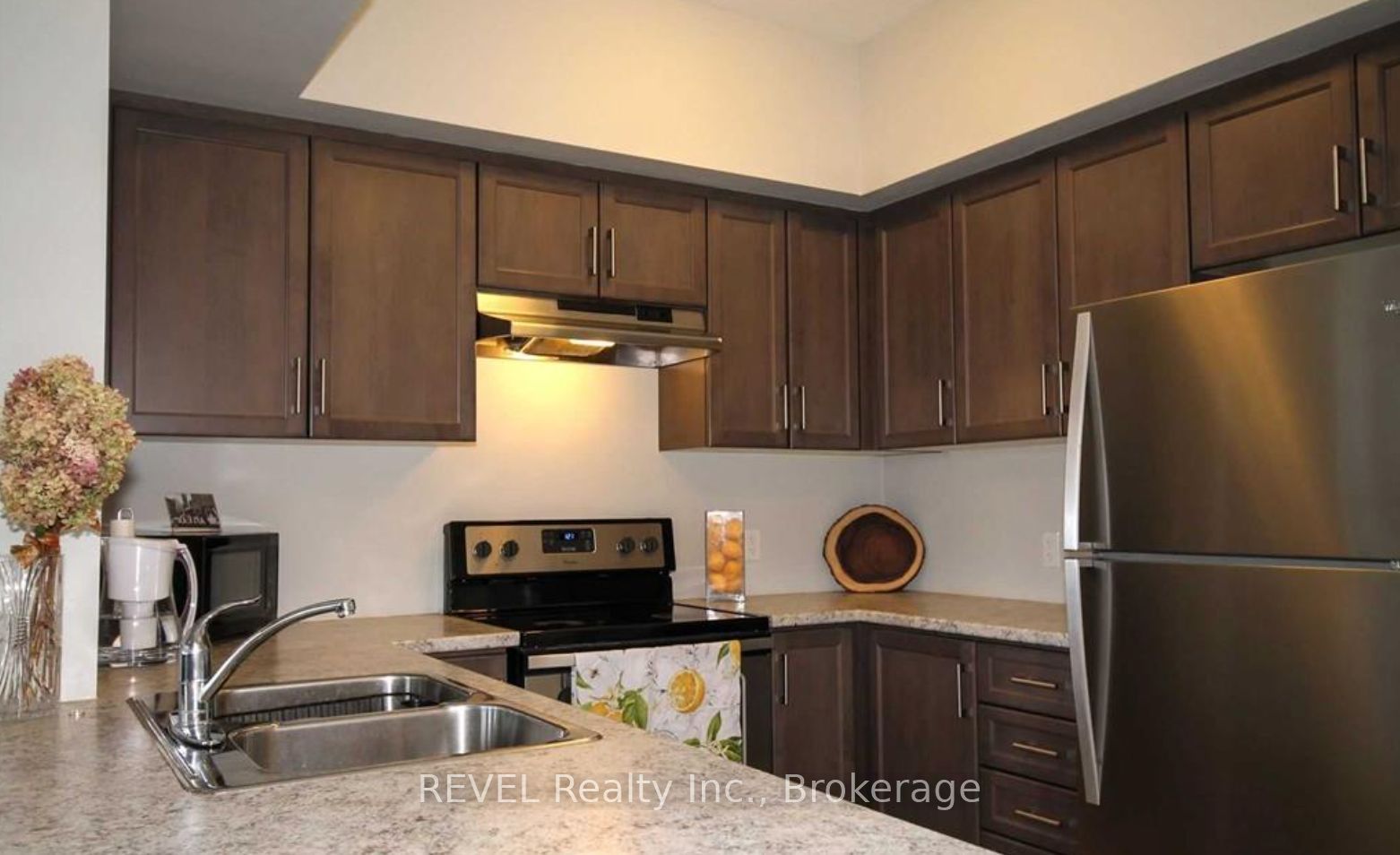 630 Sauve Street 111 Property Photo 5