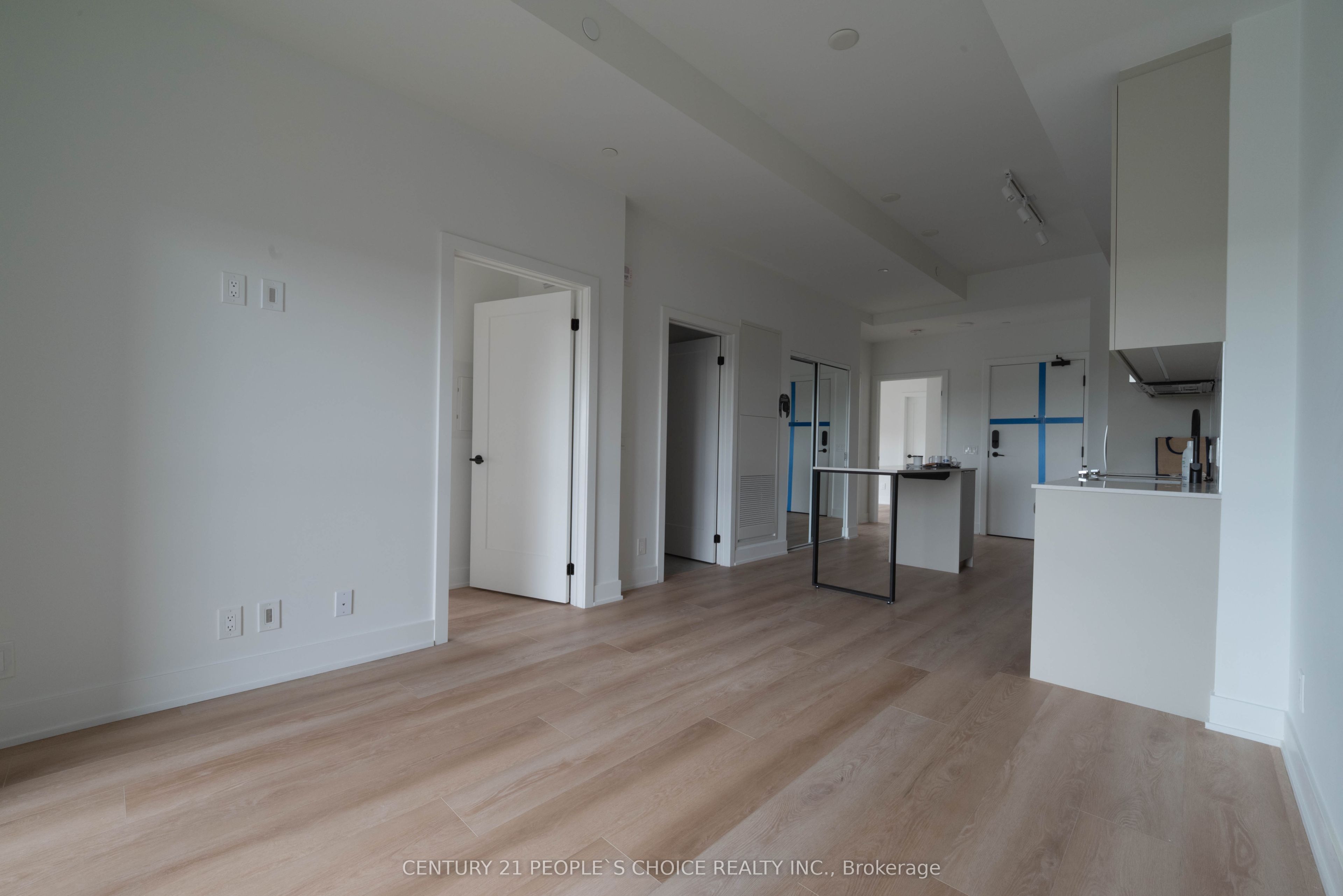 3008 William Cutmore Boulevard 707 Property Photo 5