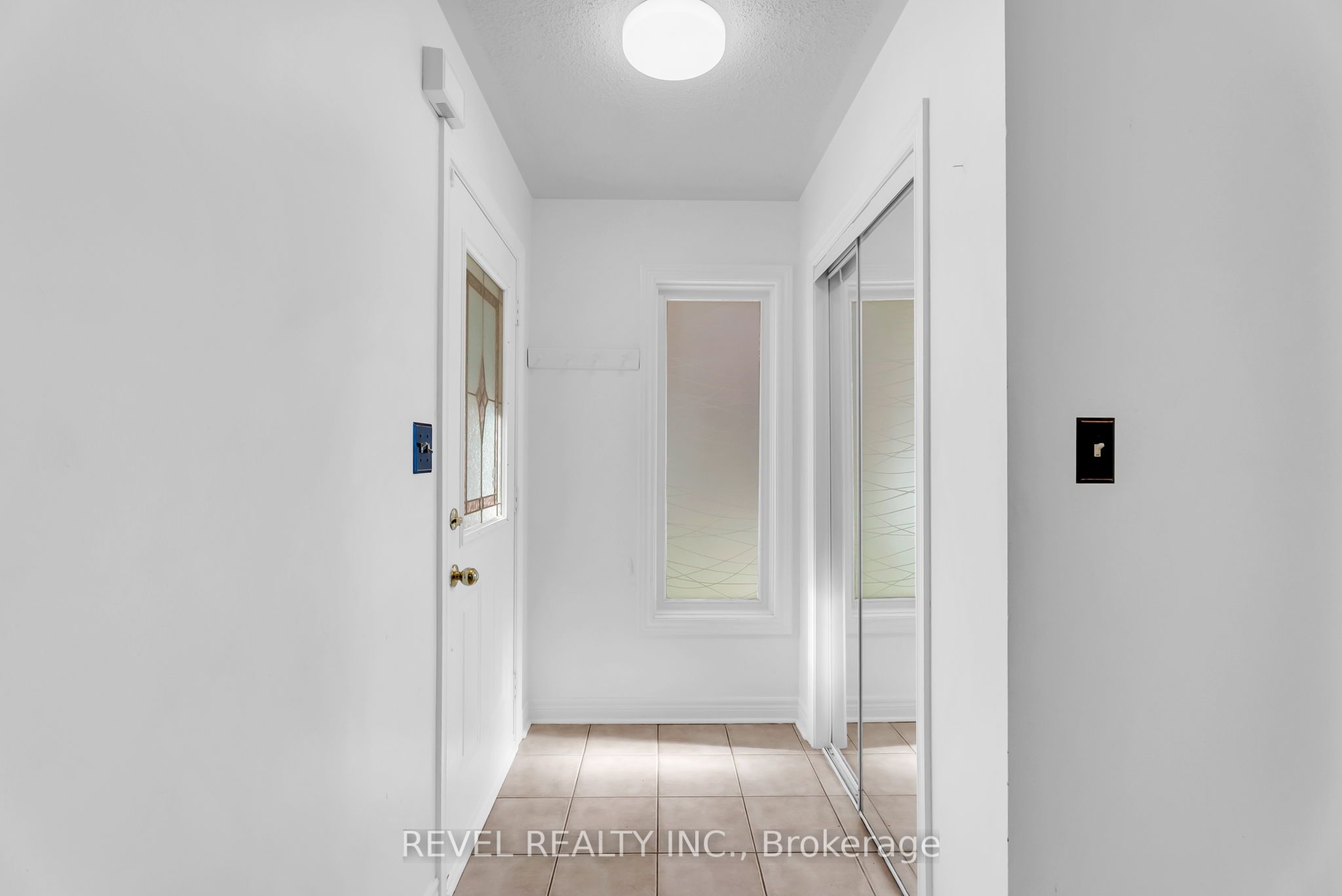 100 Pressed Brick Drive Property Photo 3