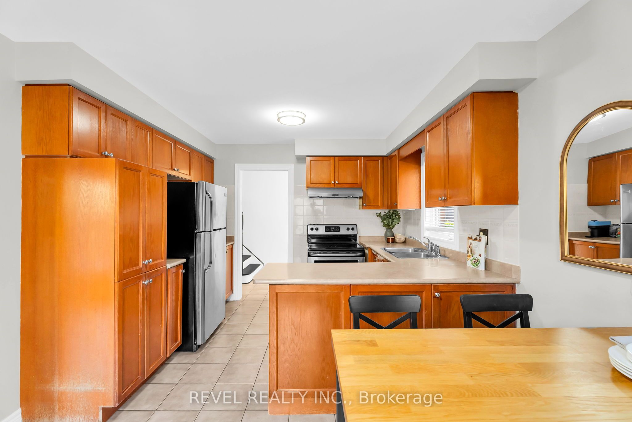 100 Pressed Brick Drive Property Photo 8