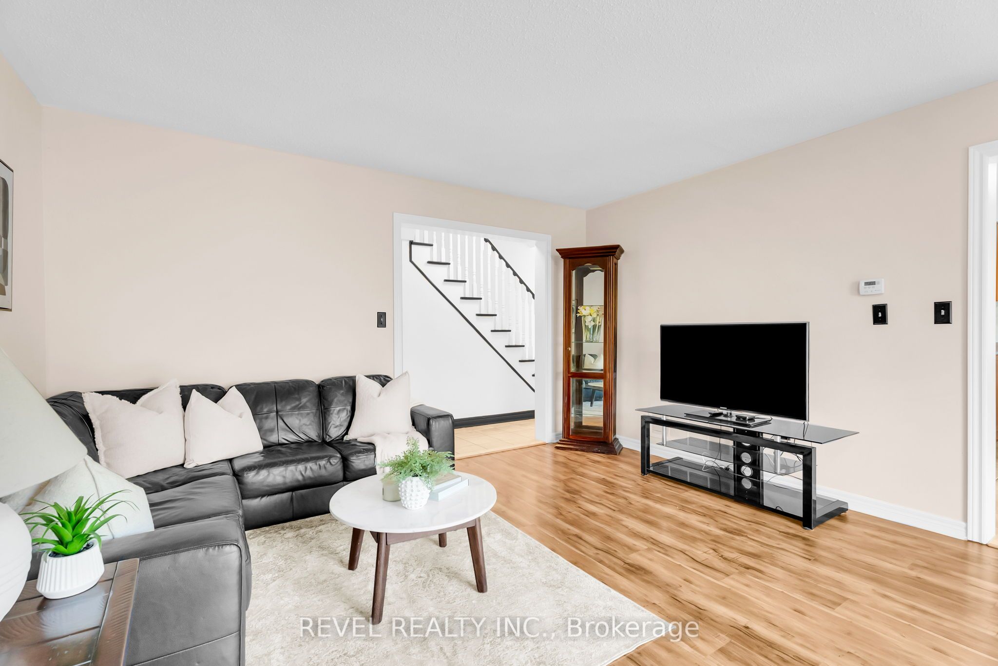 100 Pressed Brick Drive Property Photo 10