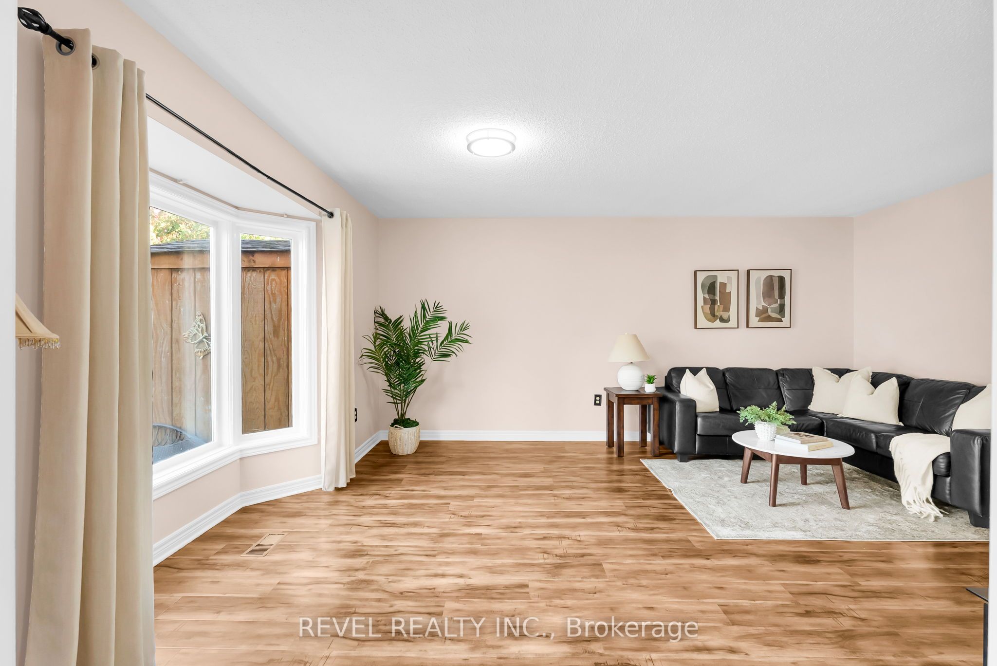 100 Pressed Brick Drive Property Photo 12
