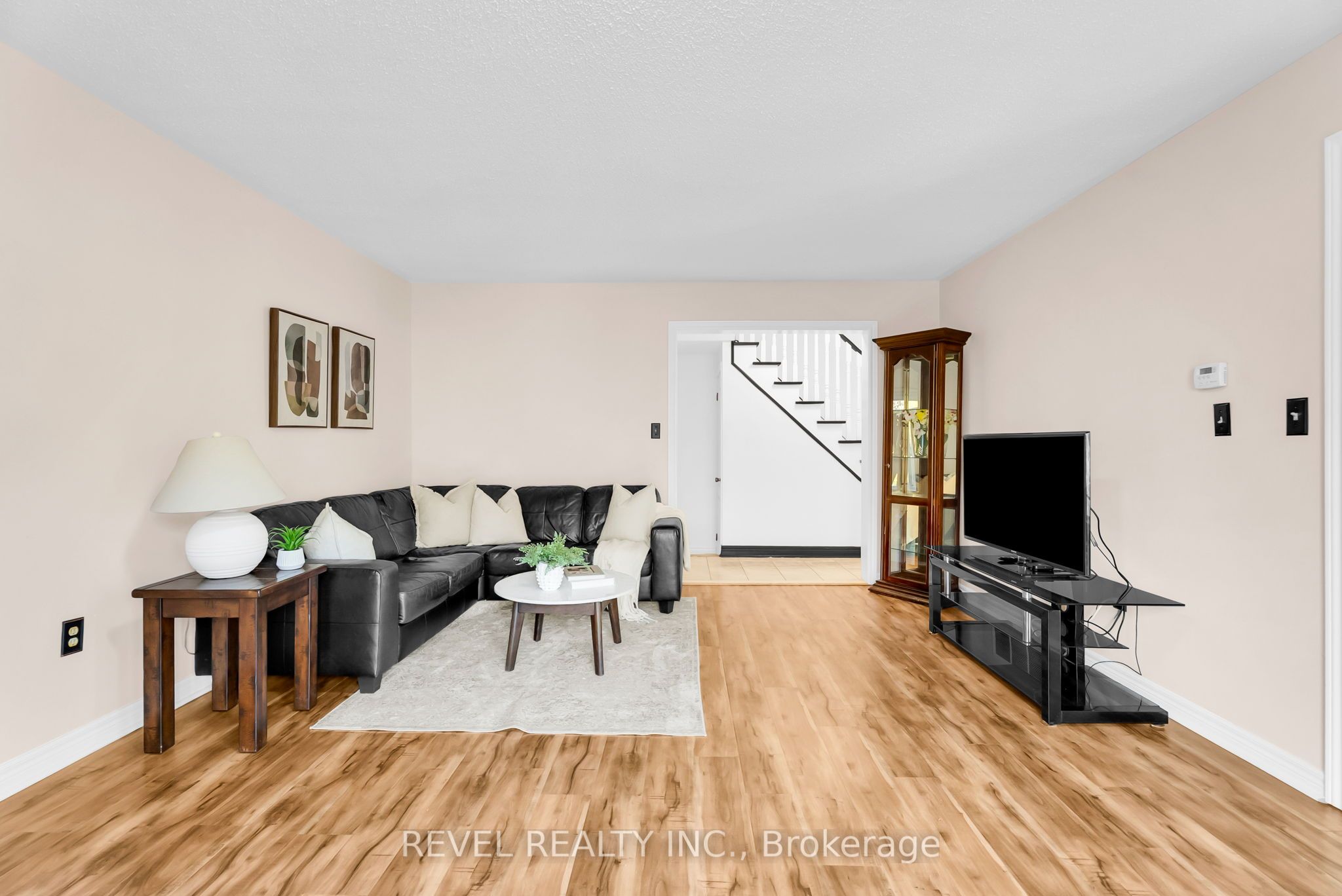 100 Pressed Brick Drive Property Photo 14