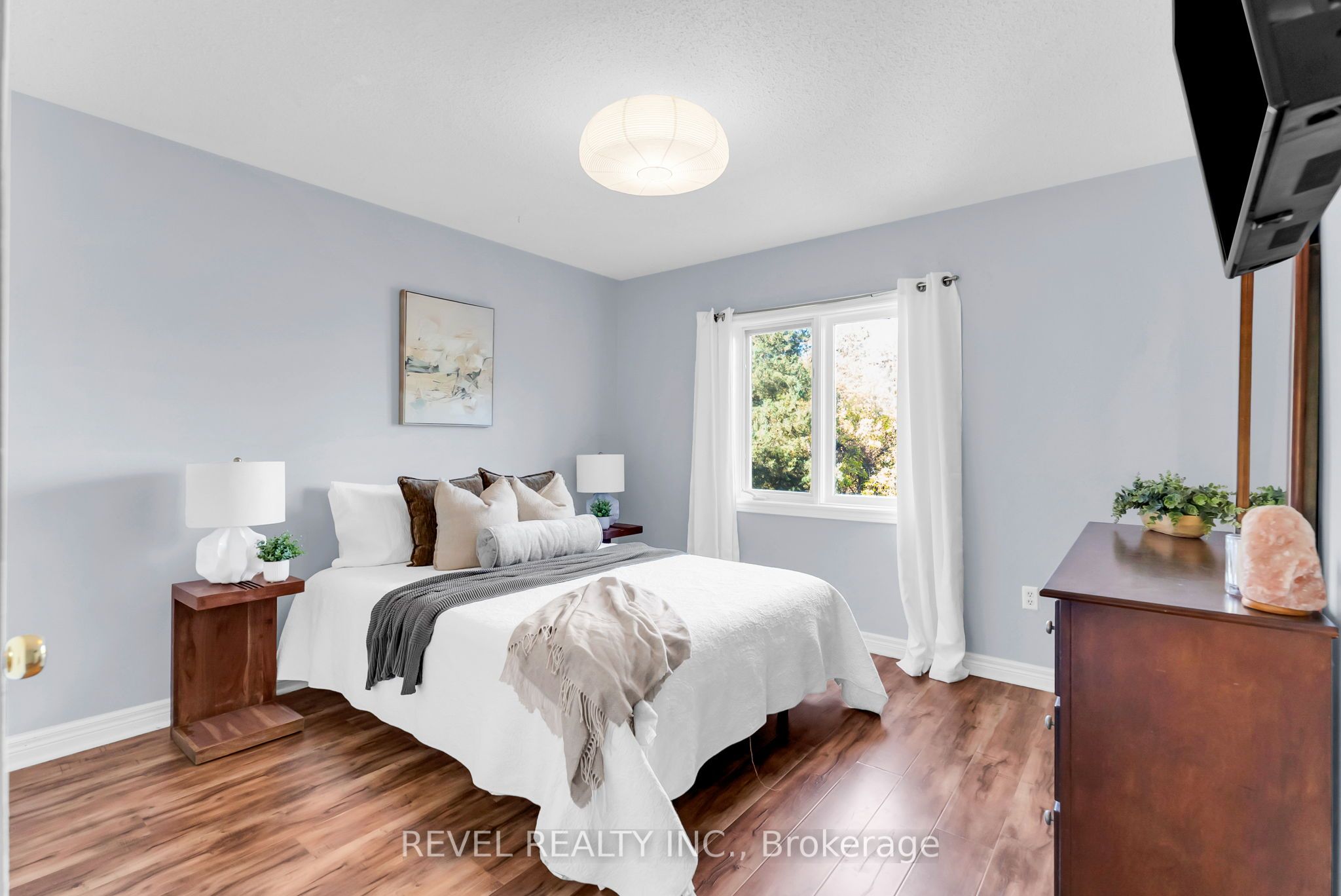 100 Pressed Brick Drive Property Photo 17
