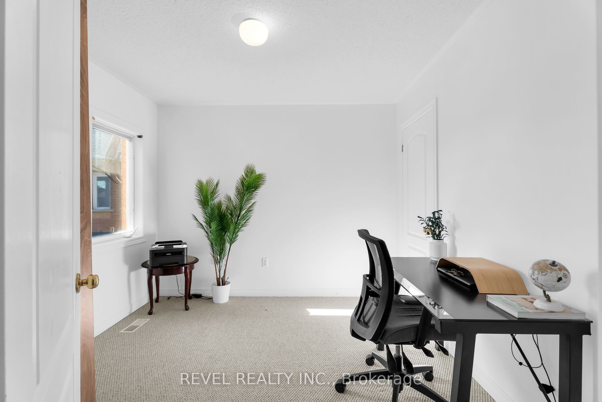 100 Pressed Brick Drive Property Photo 20