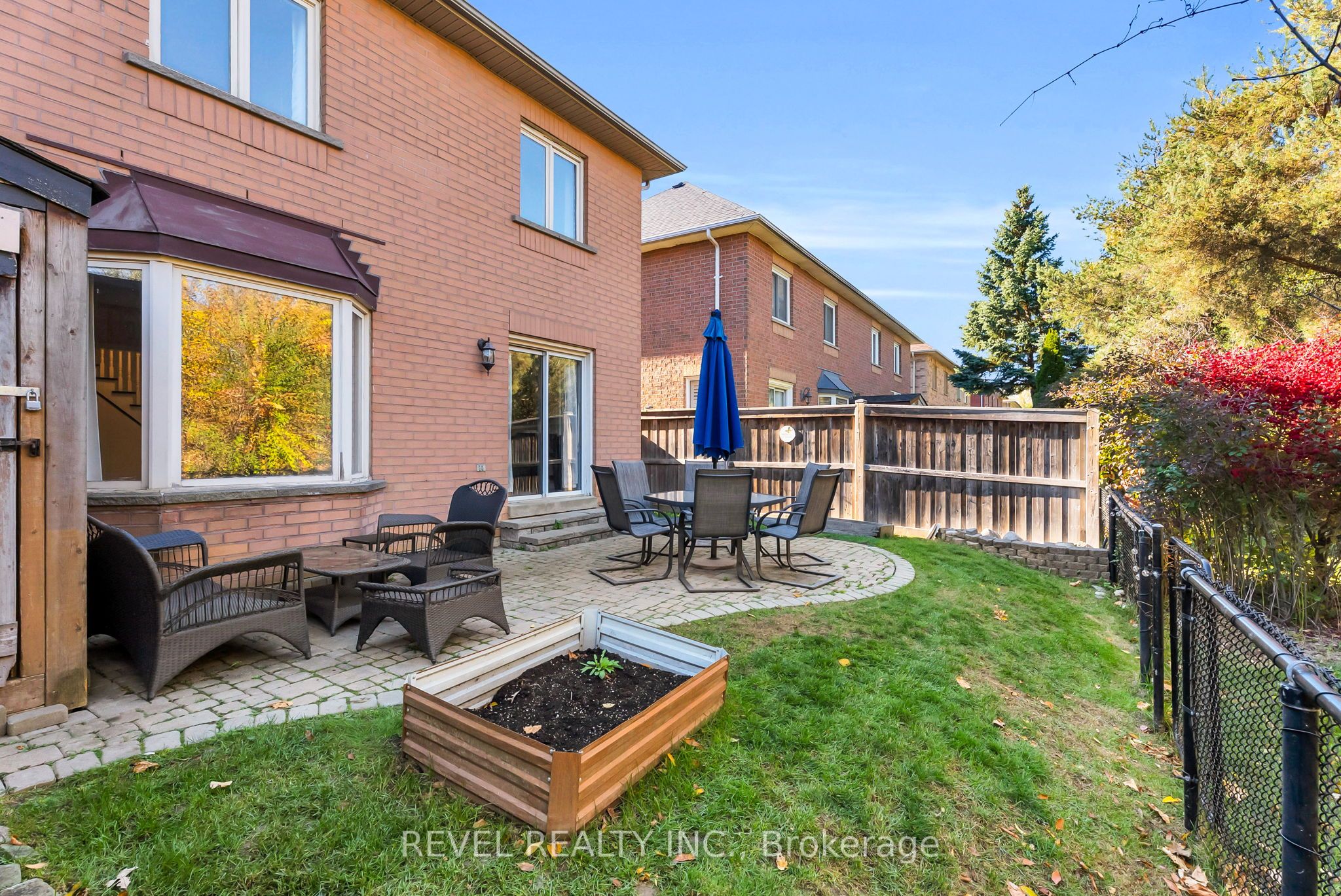 100 Pressed Brick Drive Property Photo 23