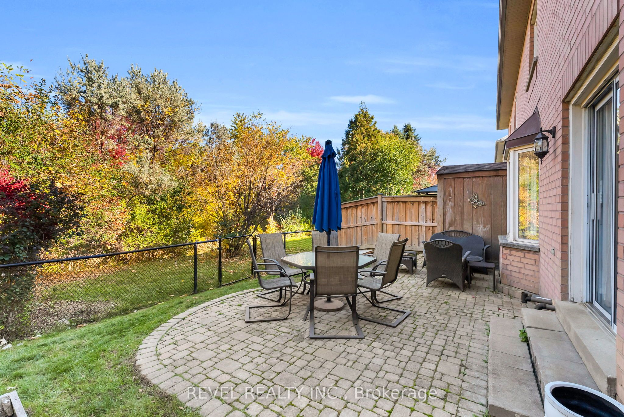 100 Pressed Brick Drive Property Photo 26