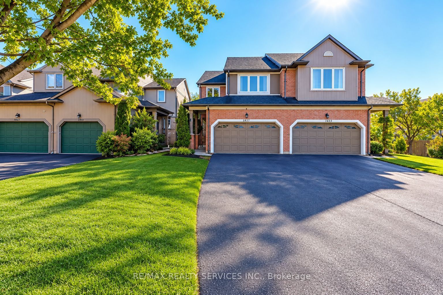 1857 Stevington Crescent Property Photo 2