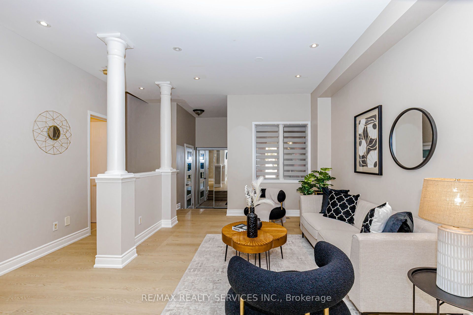 1857 Stevington Crescent Property Photo 4