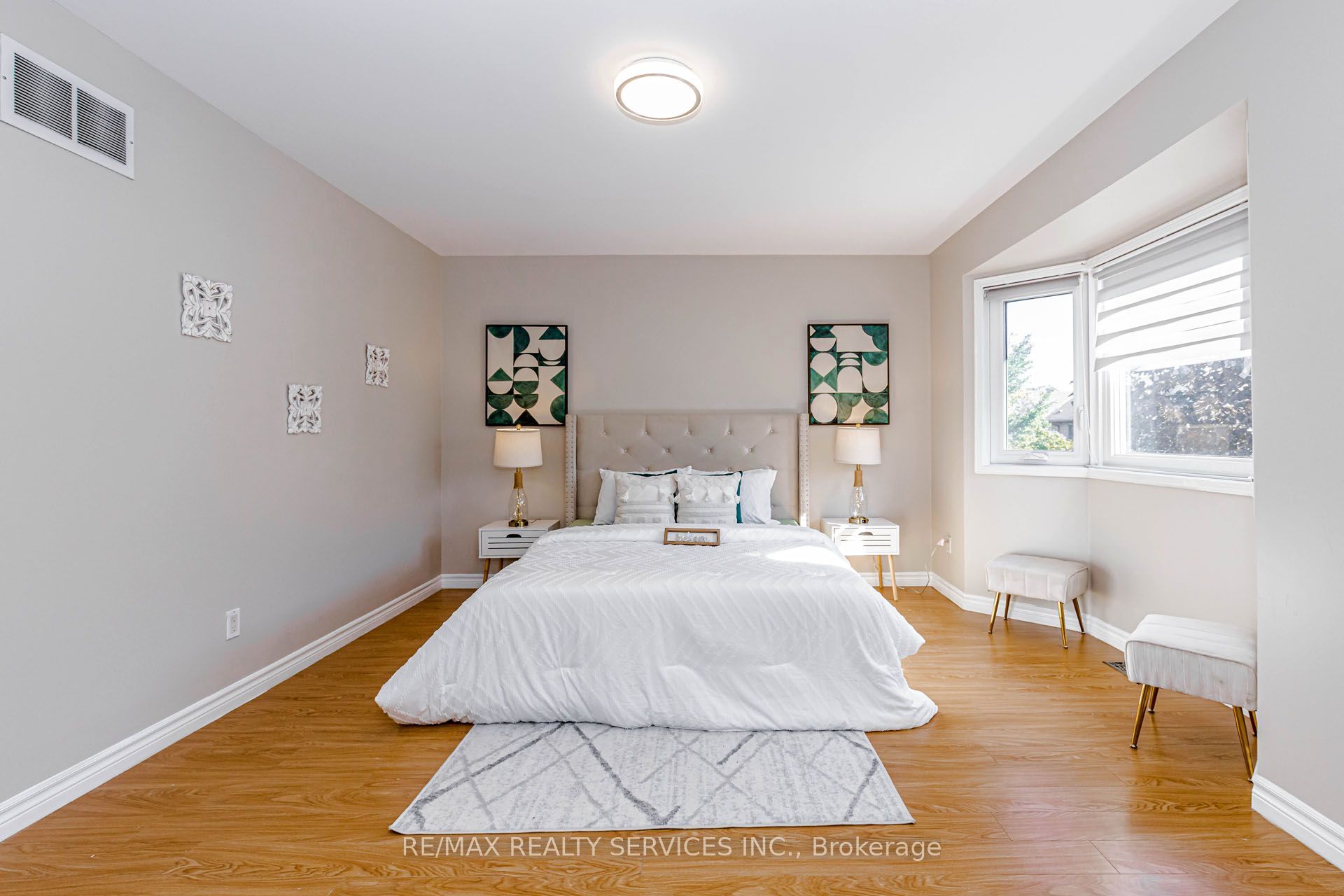 1857 Stevington Crescent Property Photo 17