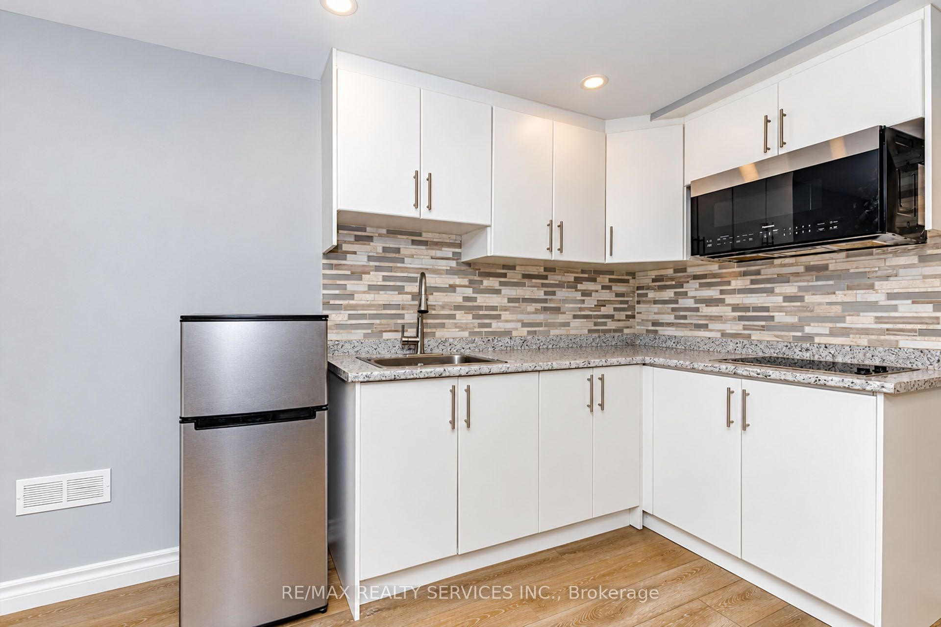 1857 Stevington Crescent Property Photo 37