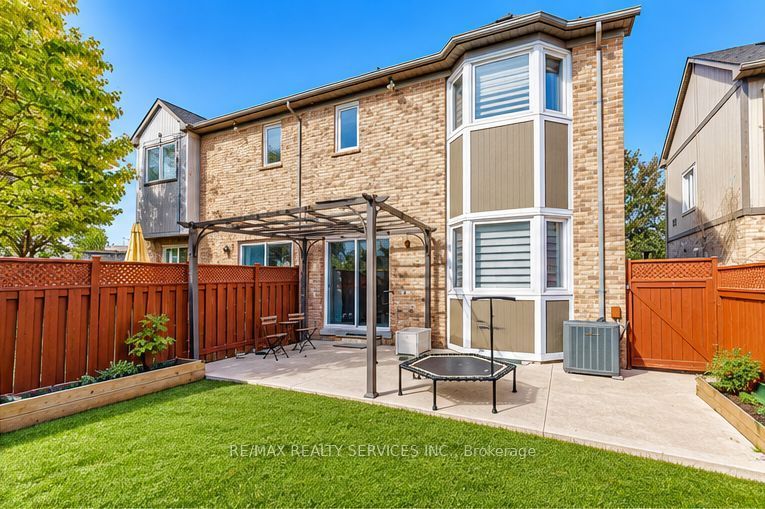 1857 Stevington Crescent Property Photo 42