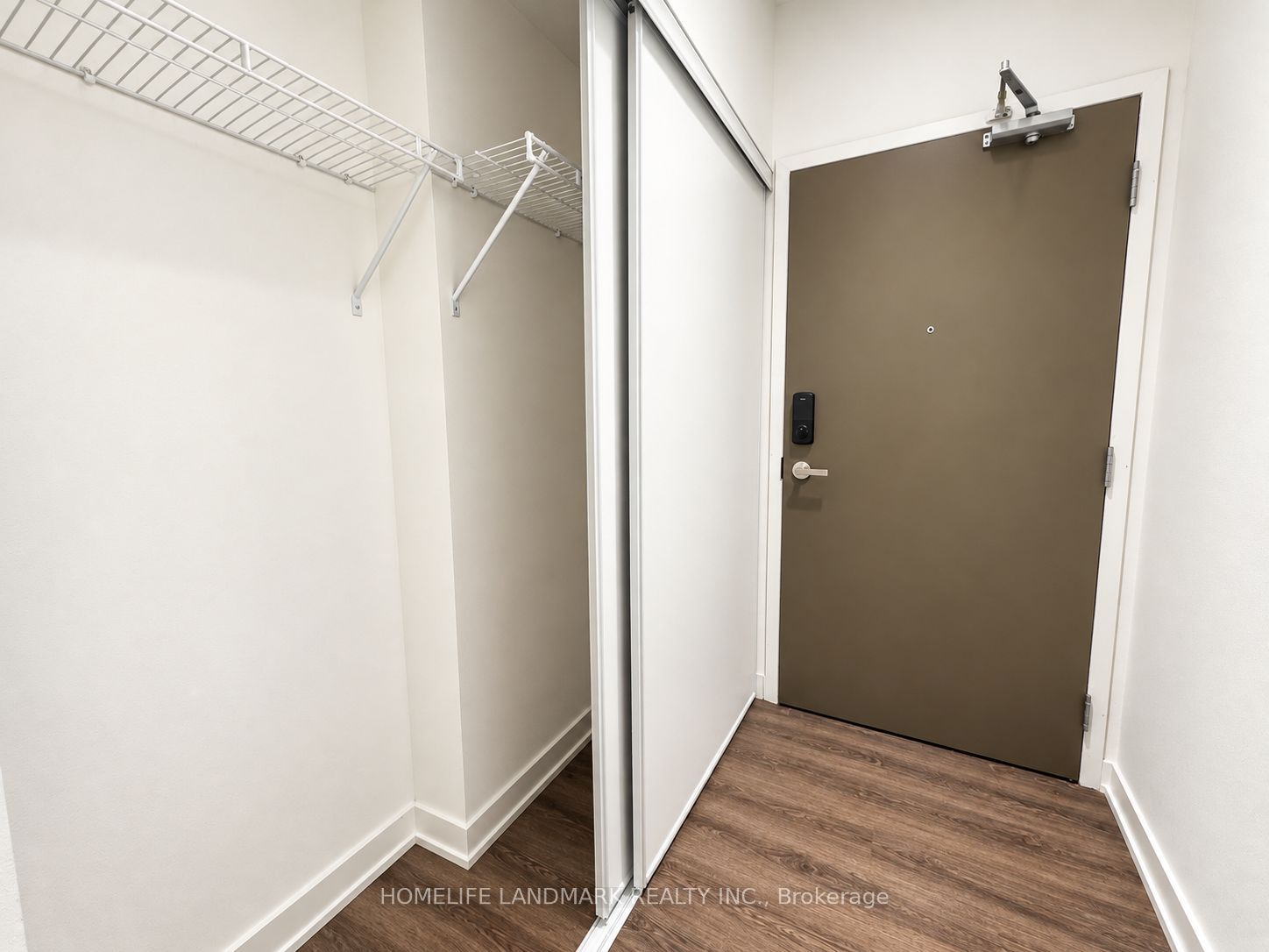 448 Burnhamthorpe Road W 5401 Property Photo 1