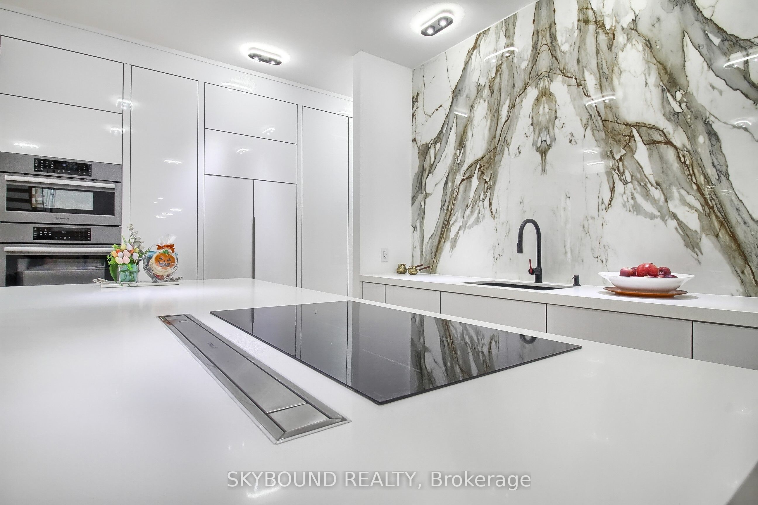 5 Hatton Court Property Photo 7