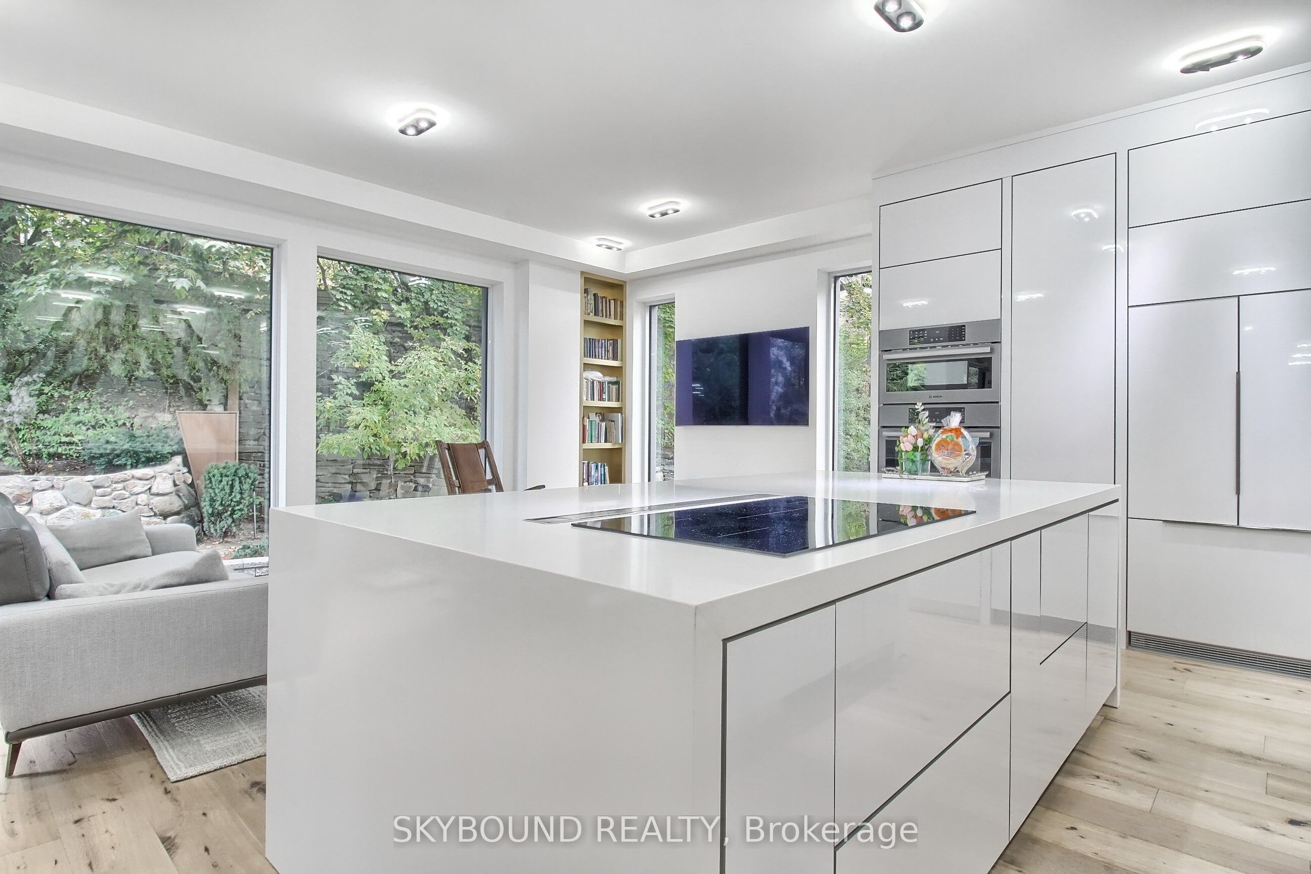 5 Hatton Court Property Photo 12
