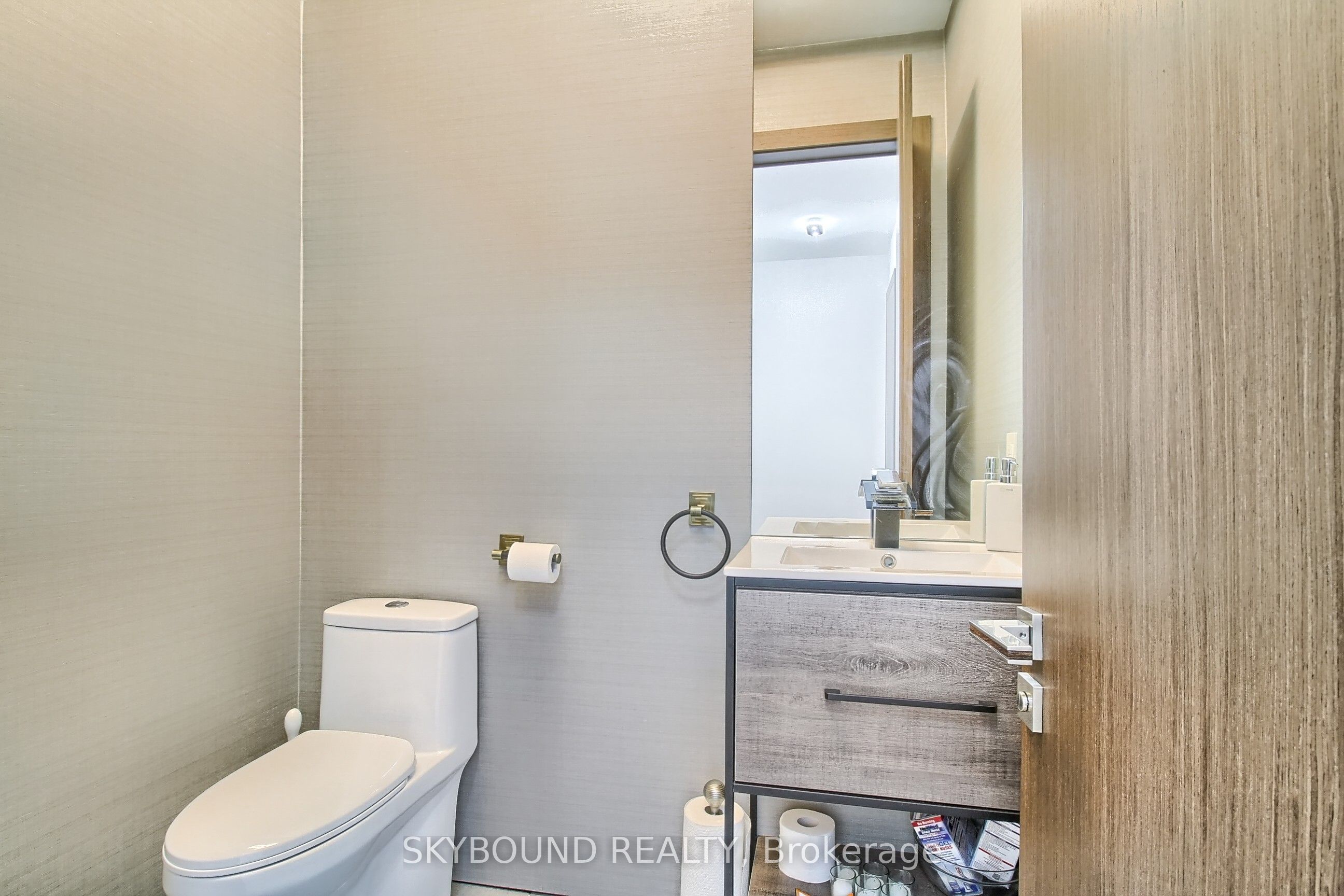 5 Hatton Court Property Photo 18