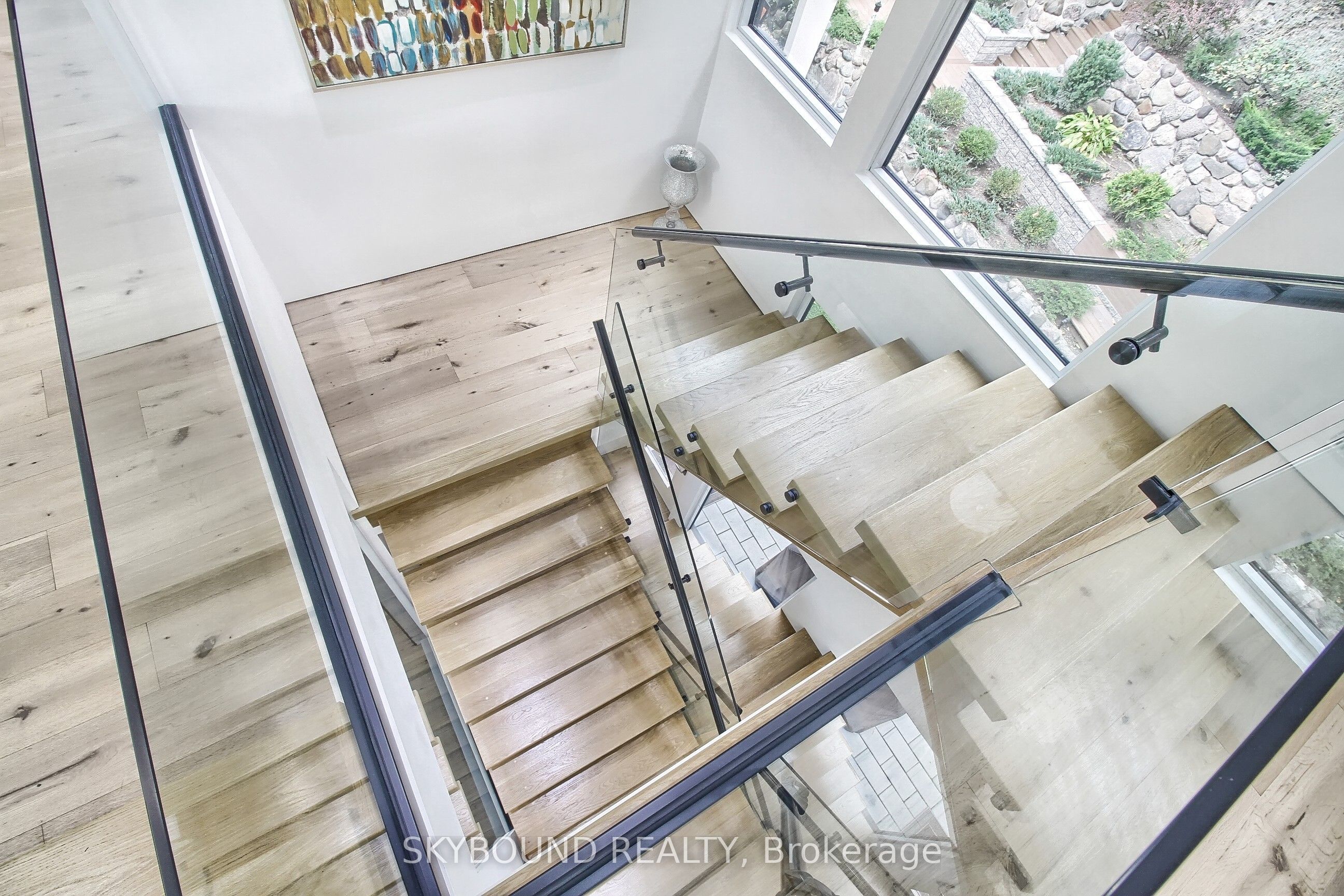 5 Hatton Court Property Photo 23