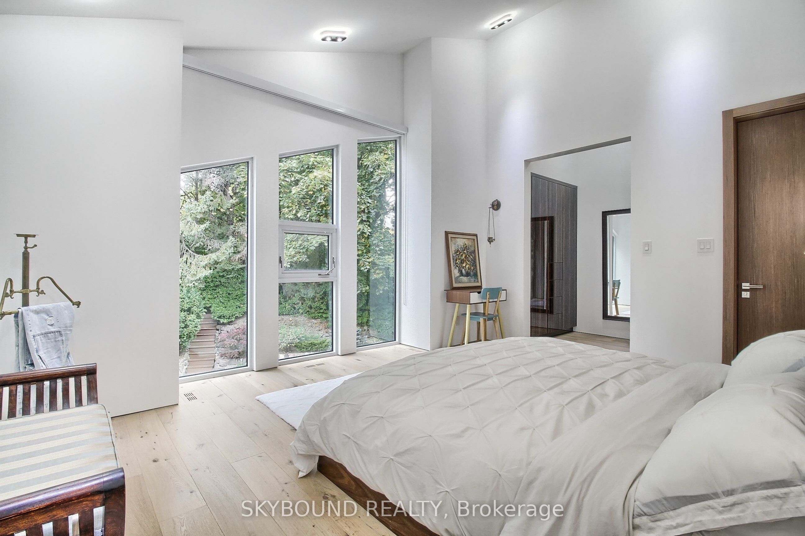5 Hatton Court Property Photo 25