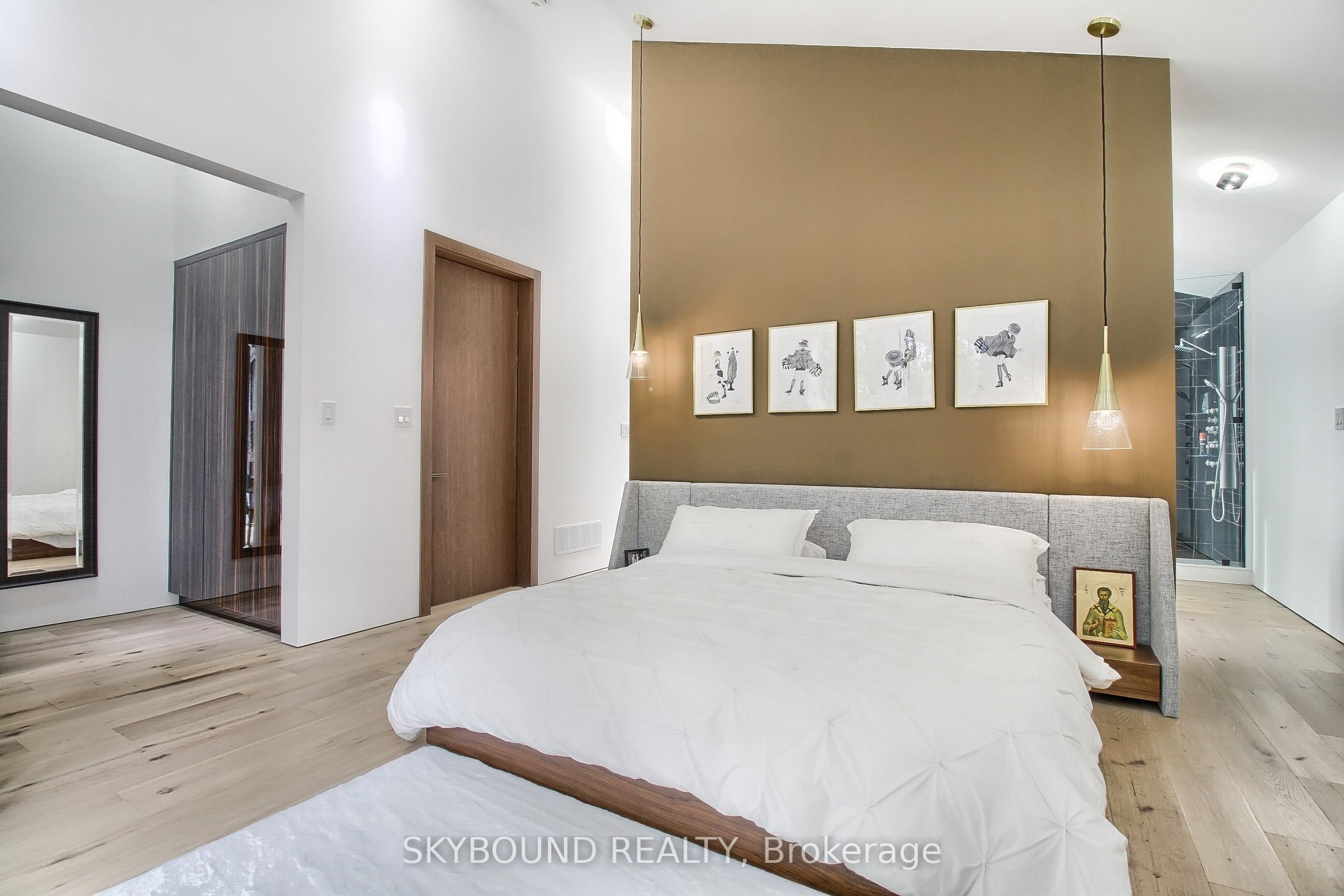 5 Hatton Court Property Photo 26