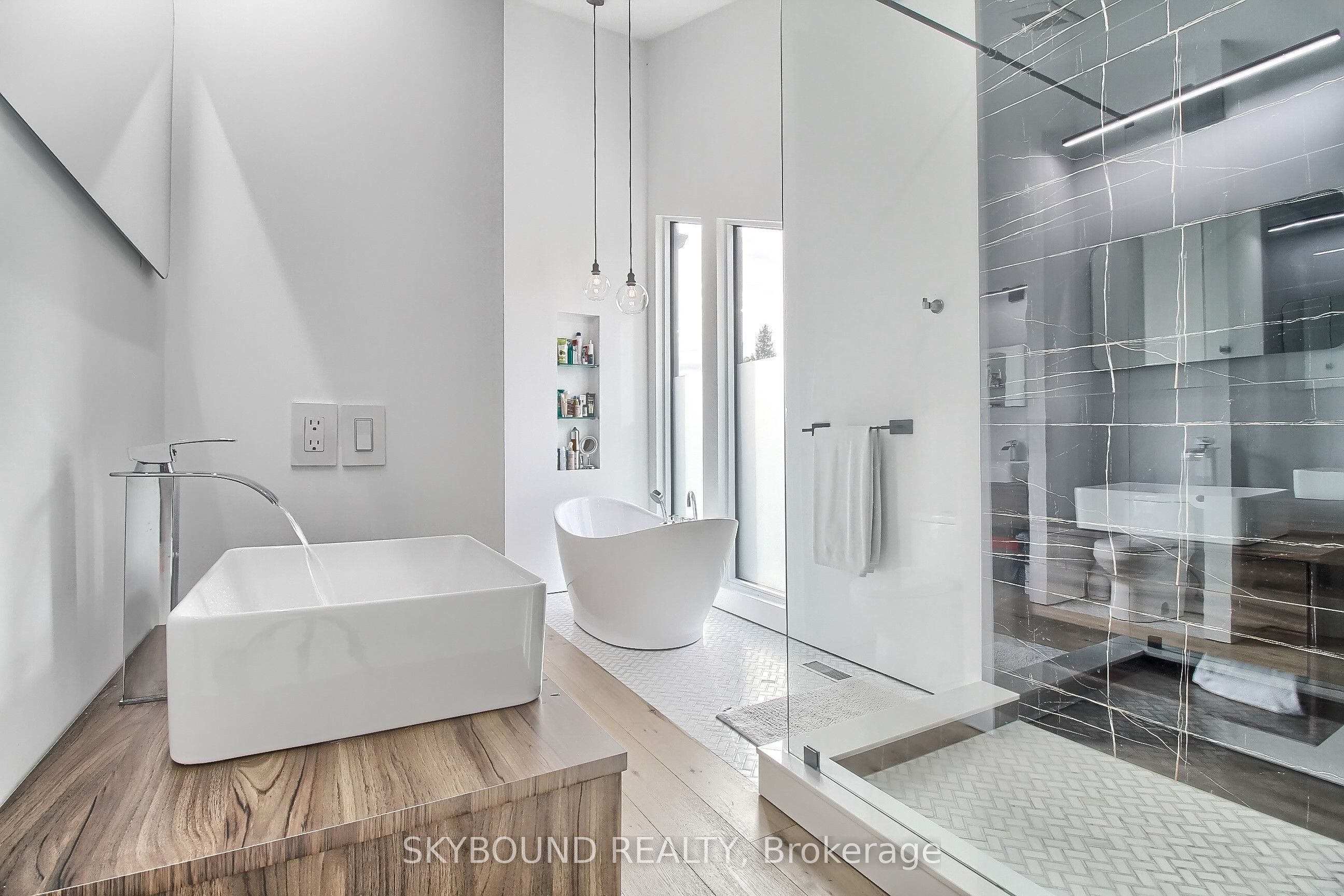 5 Hatton Court Property Photo 31
