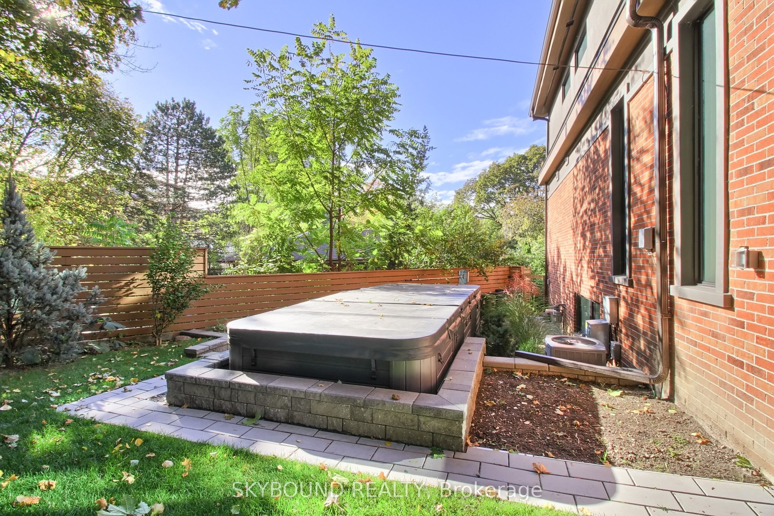5 Hatton Court Property Photo 46