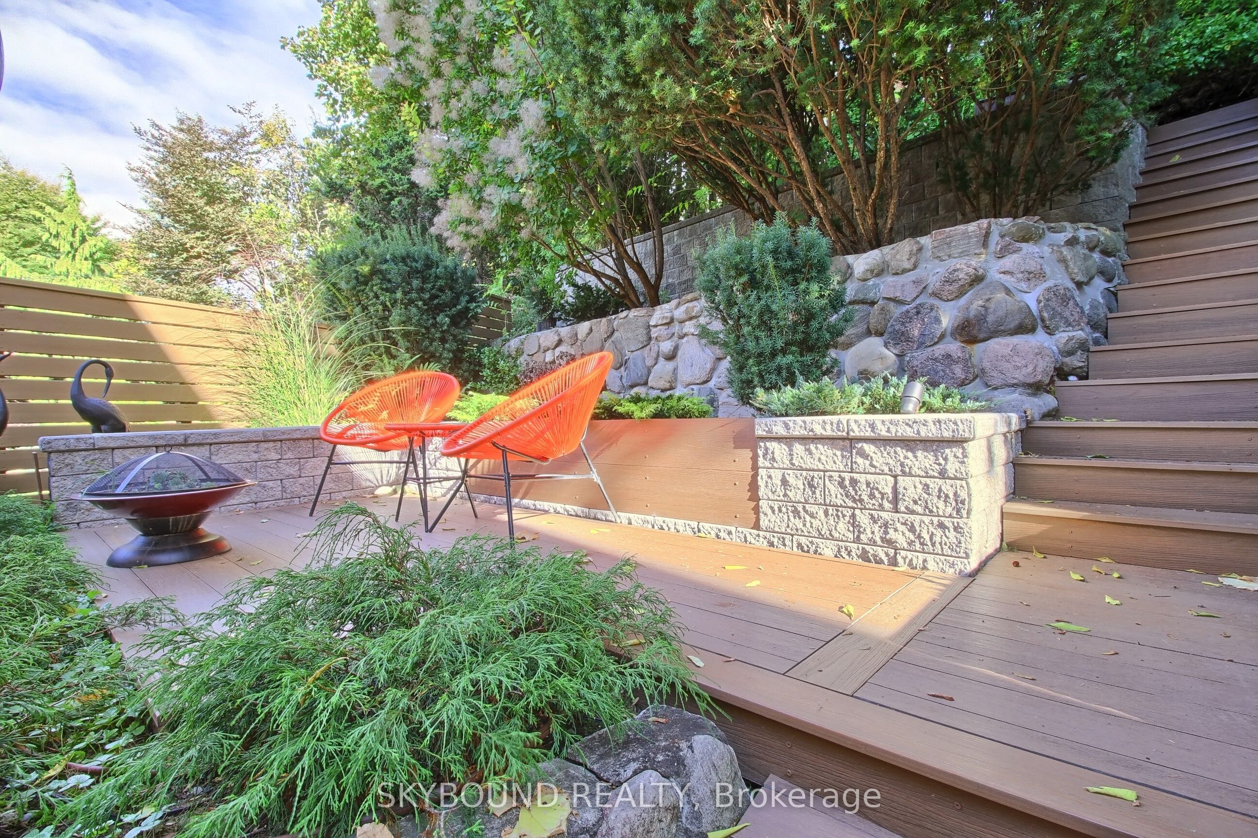 5 Hatton Court Property Photo 47