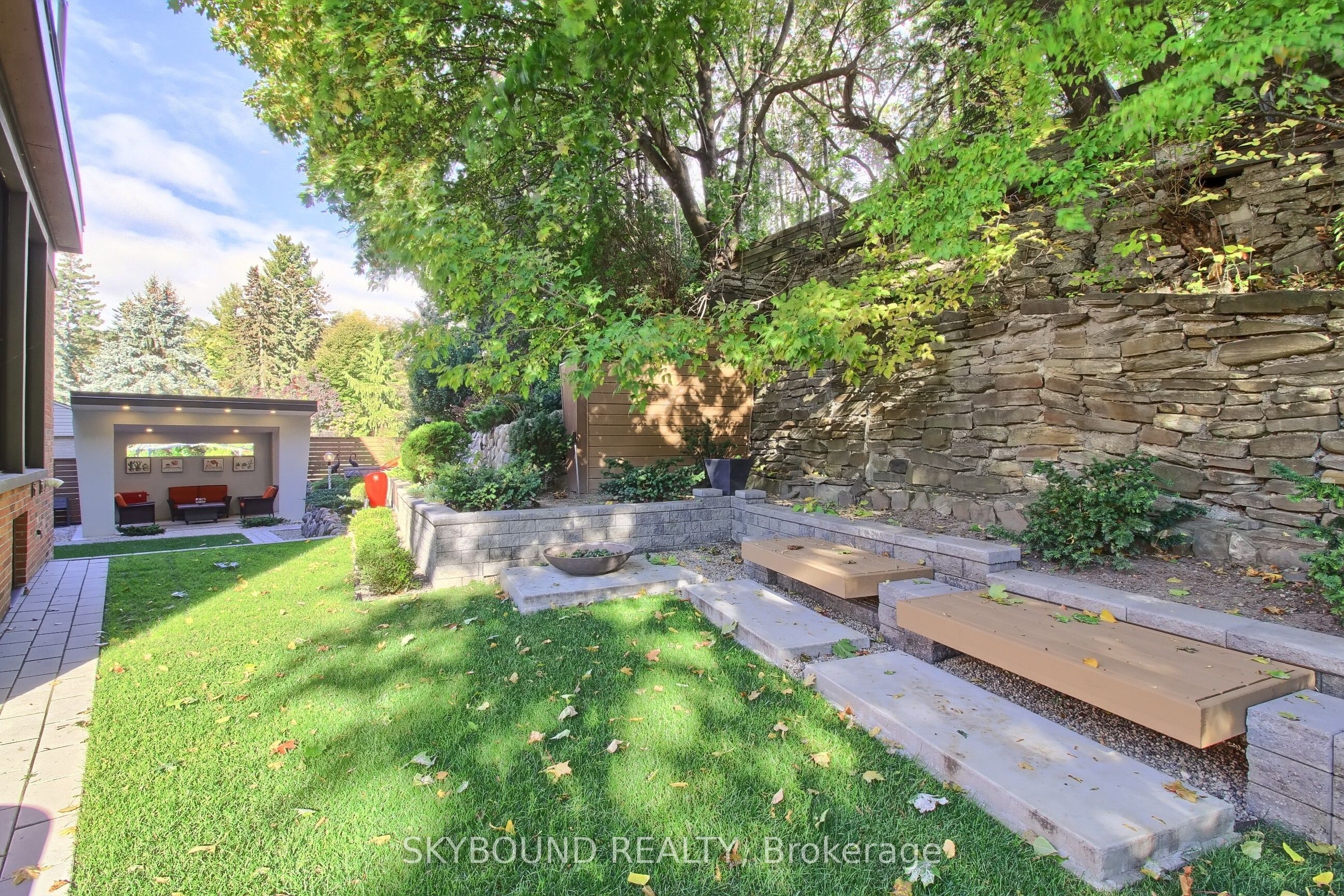 5 Hatton Court Property Photo 50